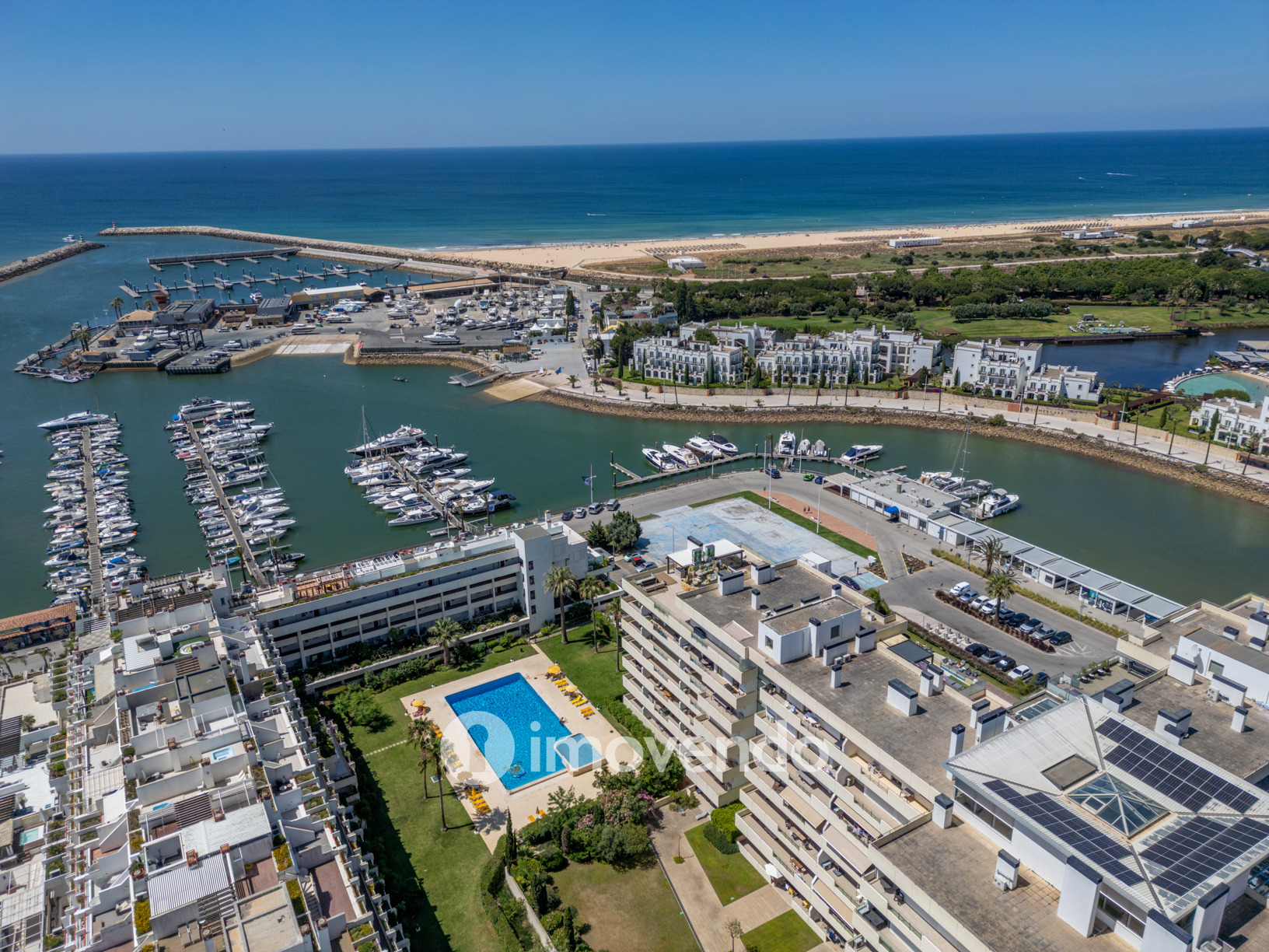 Apartamento T1 com estacionamento, junto da Marina de Vilamoura