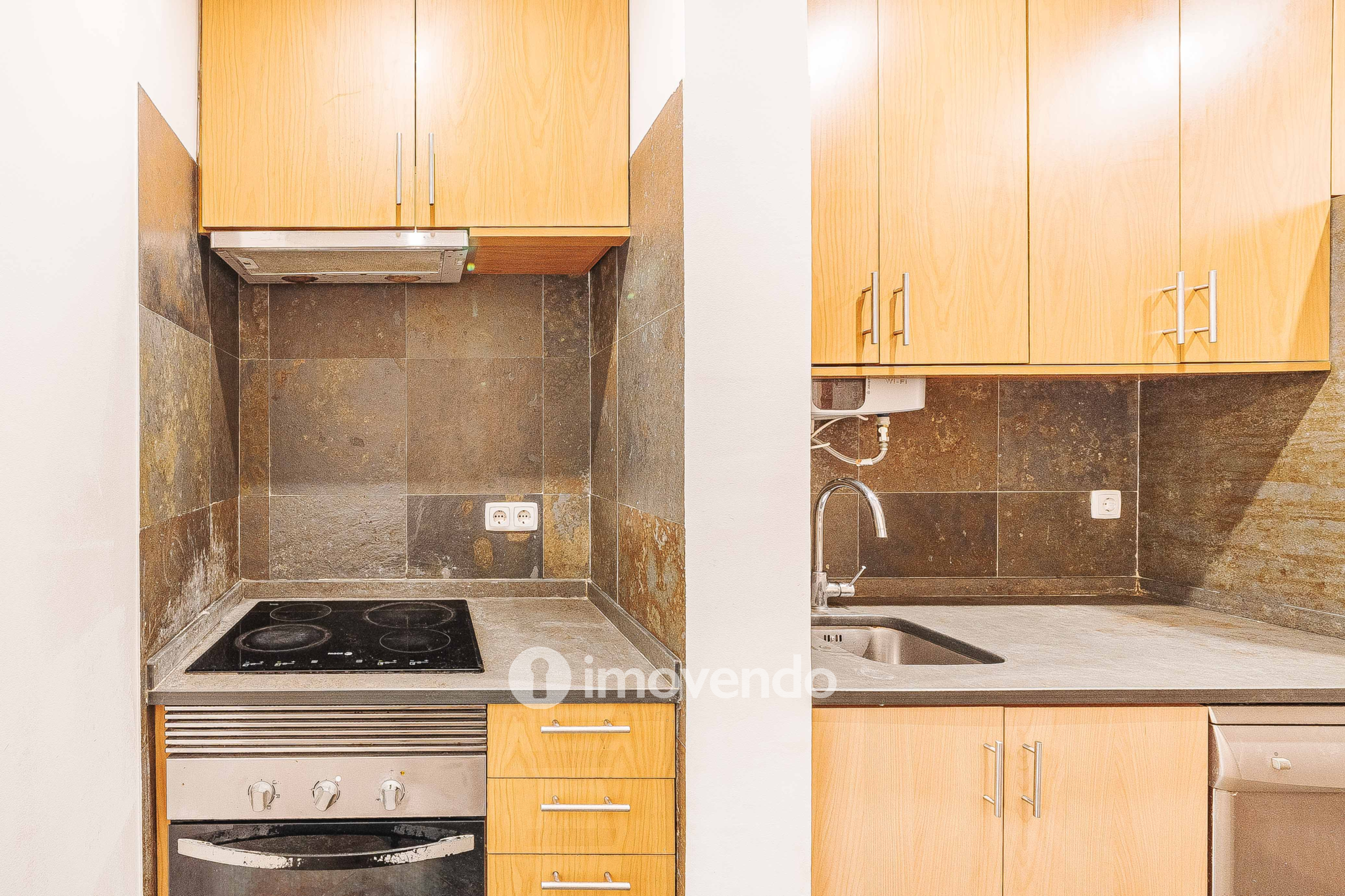 Apartamento T2+1 renovado, com logradouro, na Estefânia, em Lisboa