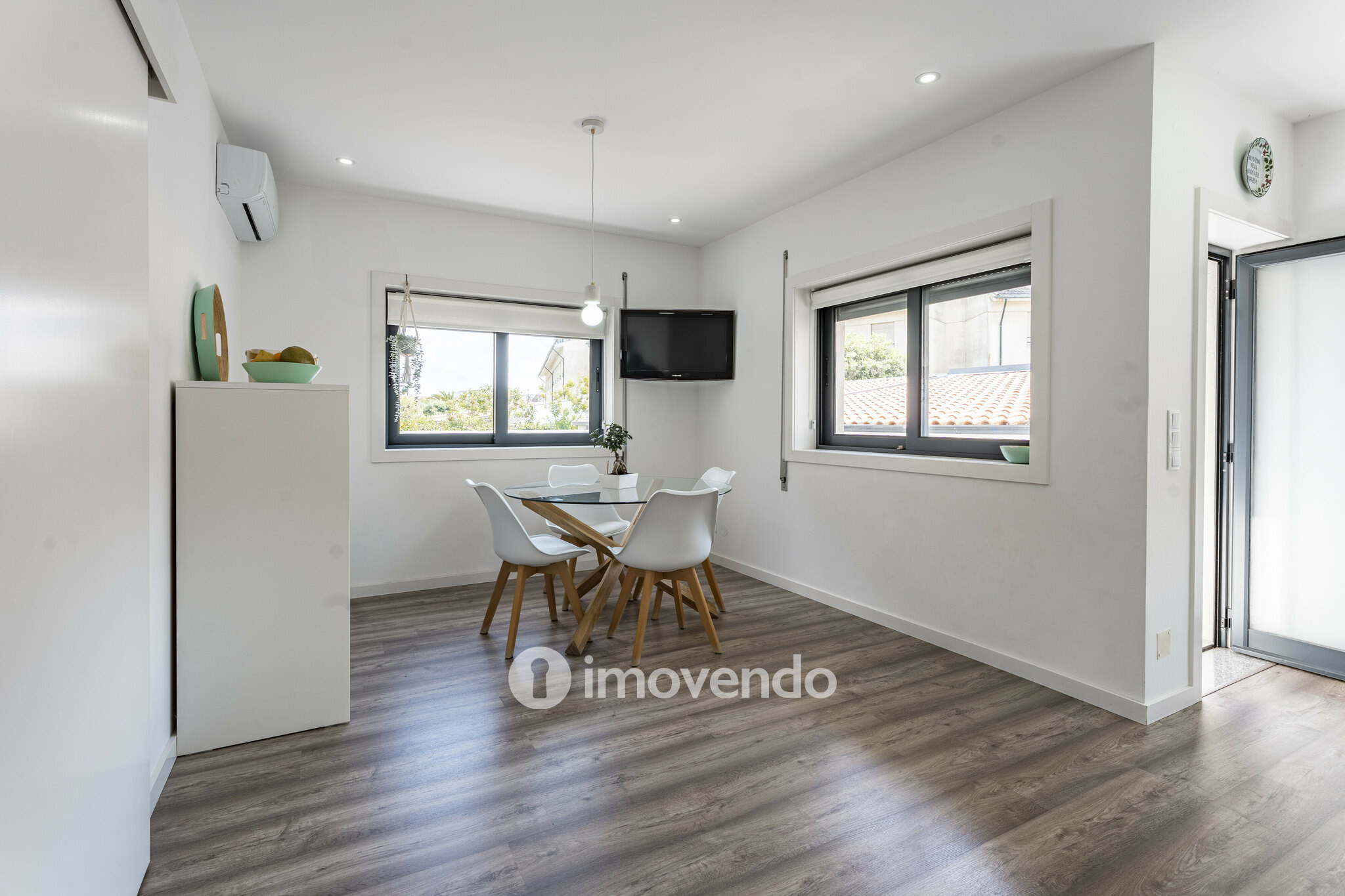 Moradia exclusiva T3+1 com garagem, perto da praia, em Arcozelo