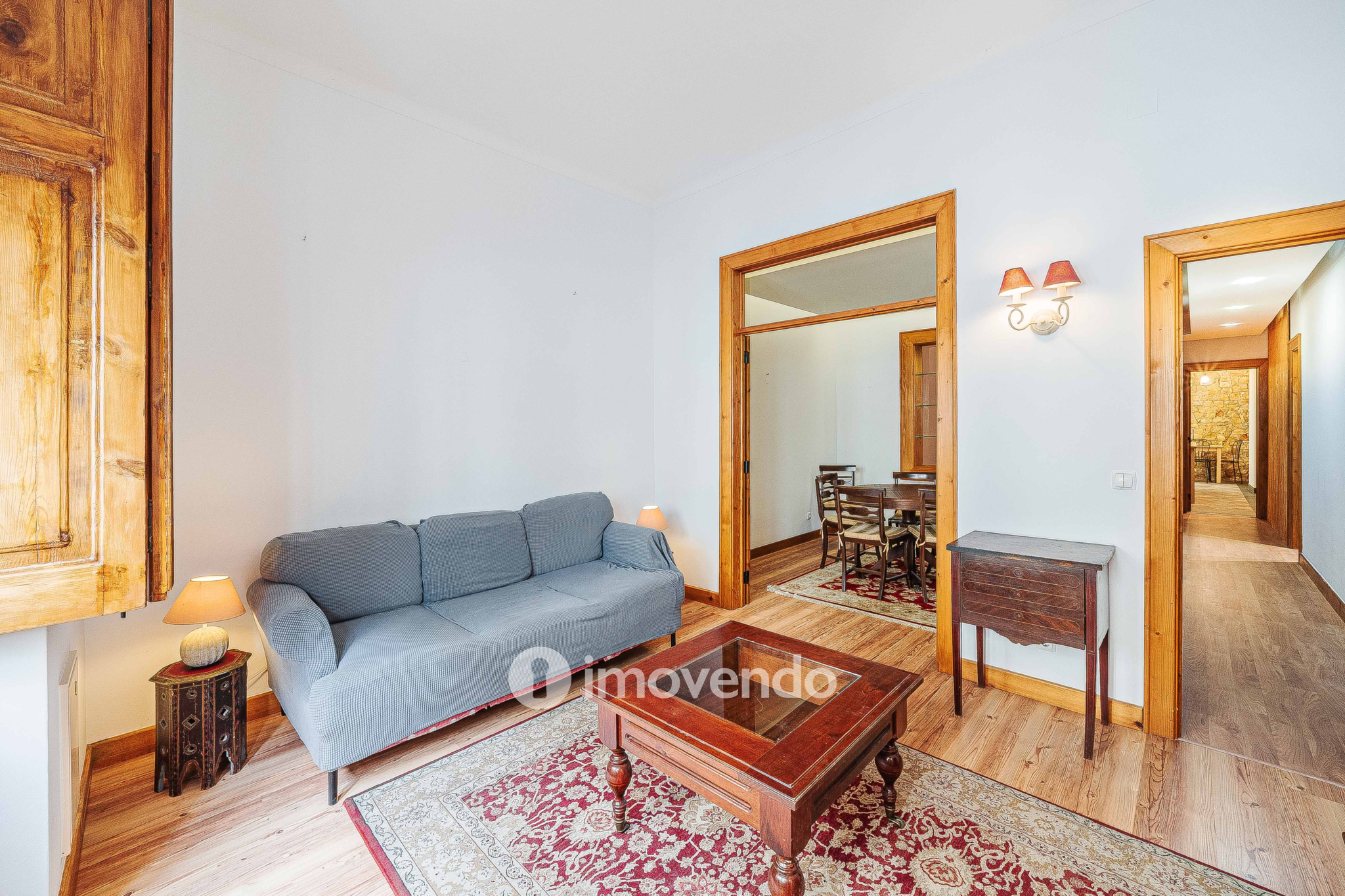 Apartamento T2+1 renovado, com logradouro, na Estefânia, em Lisboa