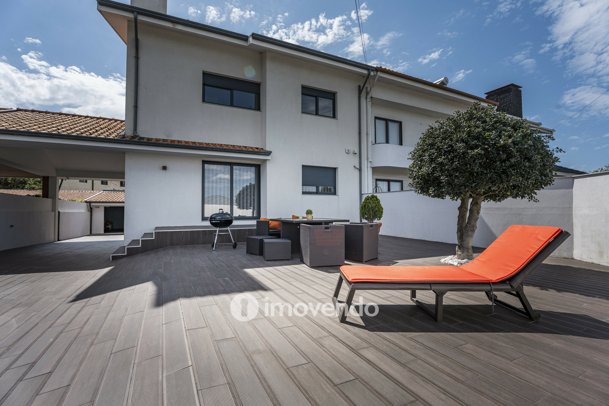 Moradia exclusiva T3+1 com garagem, perto da praia, em Arcozelo