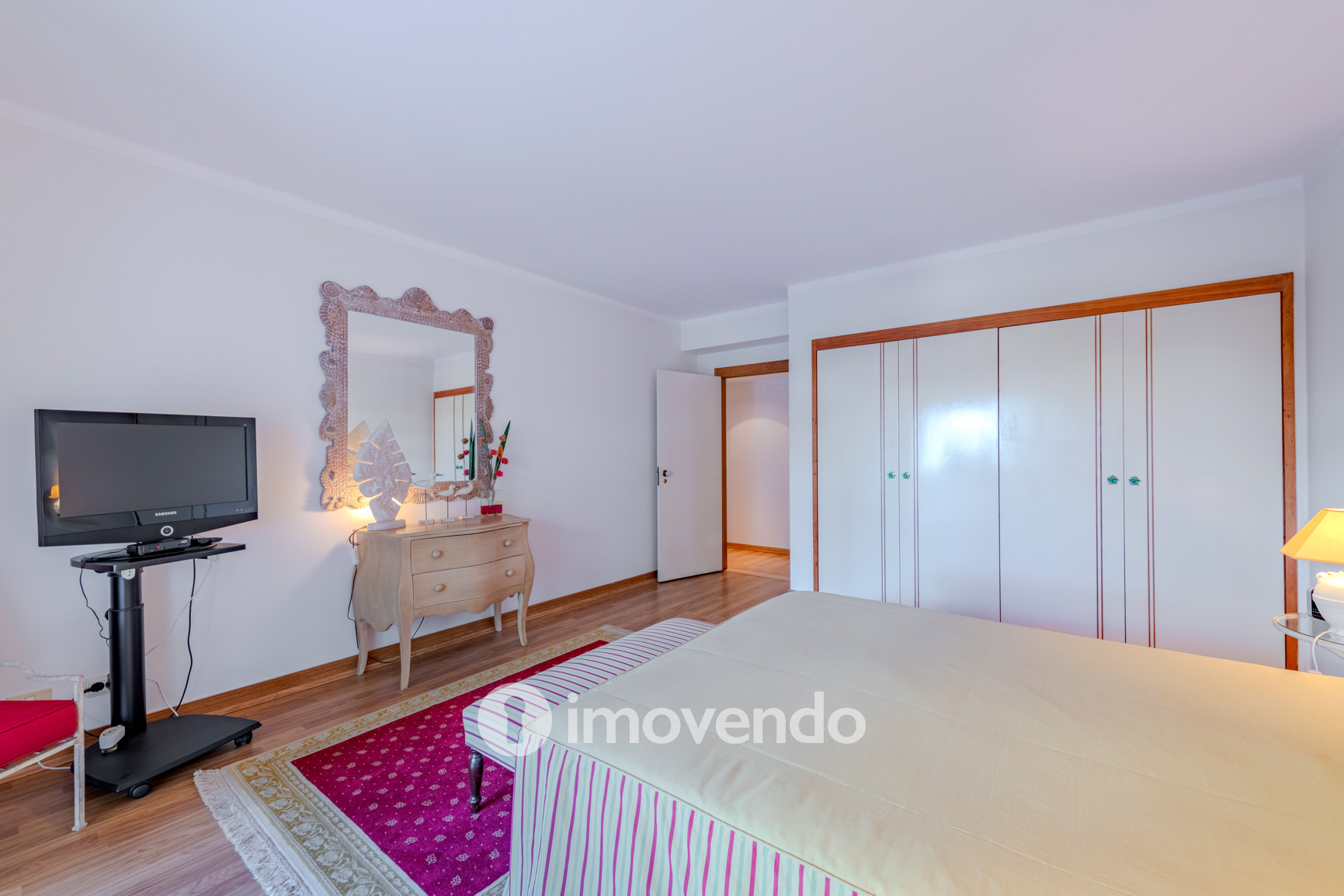 Apartamento T1 com estacionamento, junto da Marina de Vilamoura