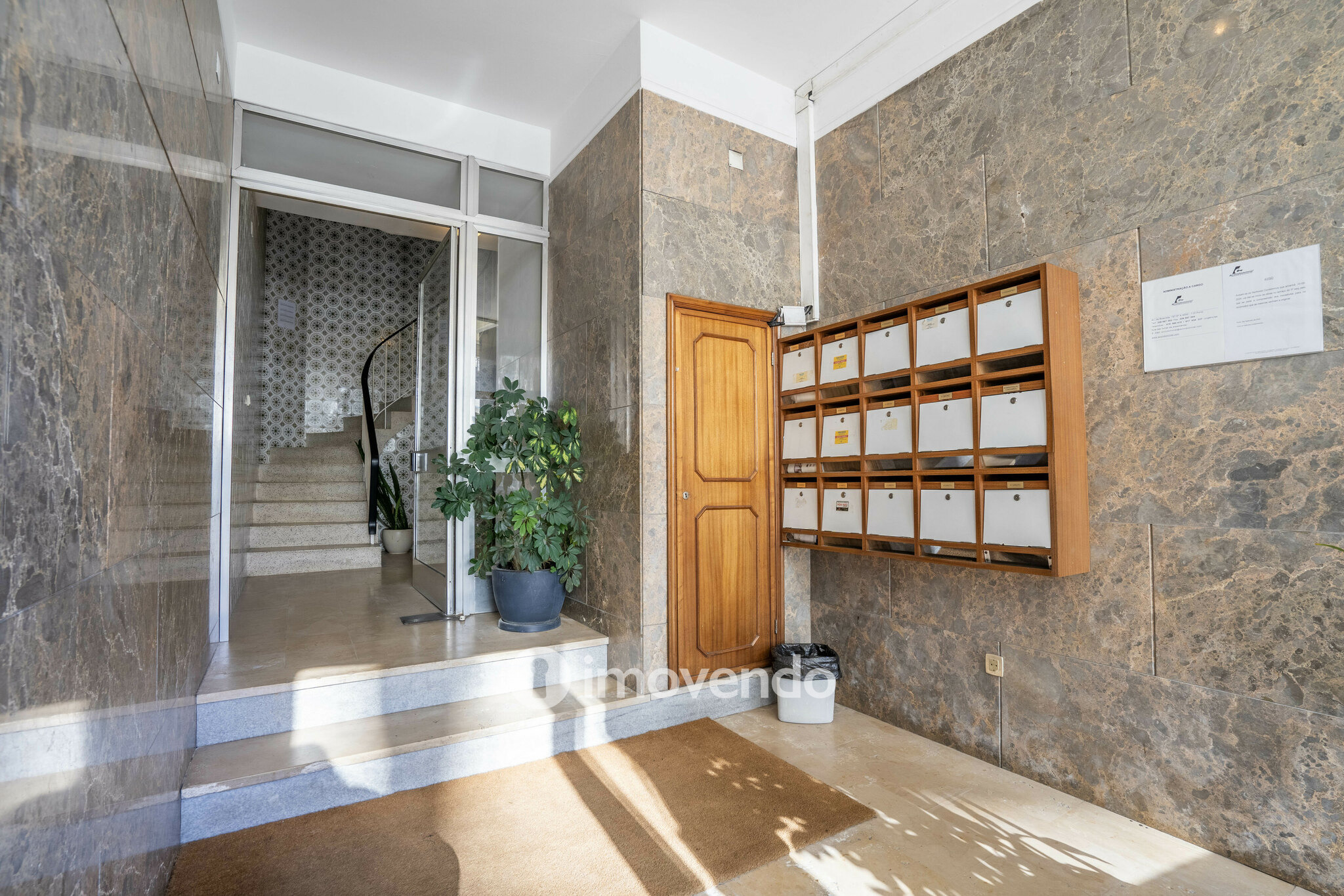 Apartamento T4, com varanda e terraço, em Paranhos, no Porto