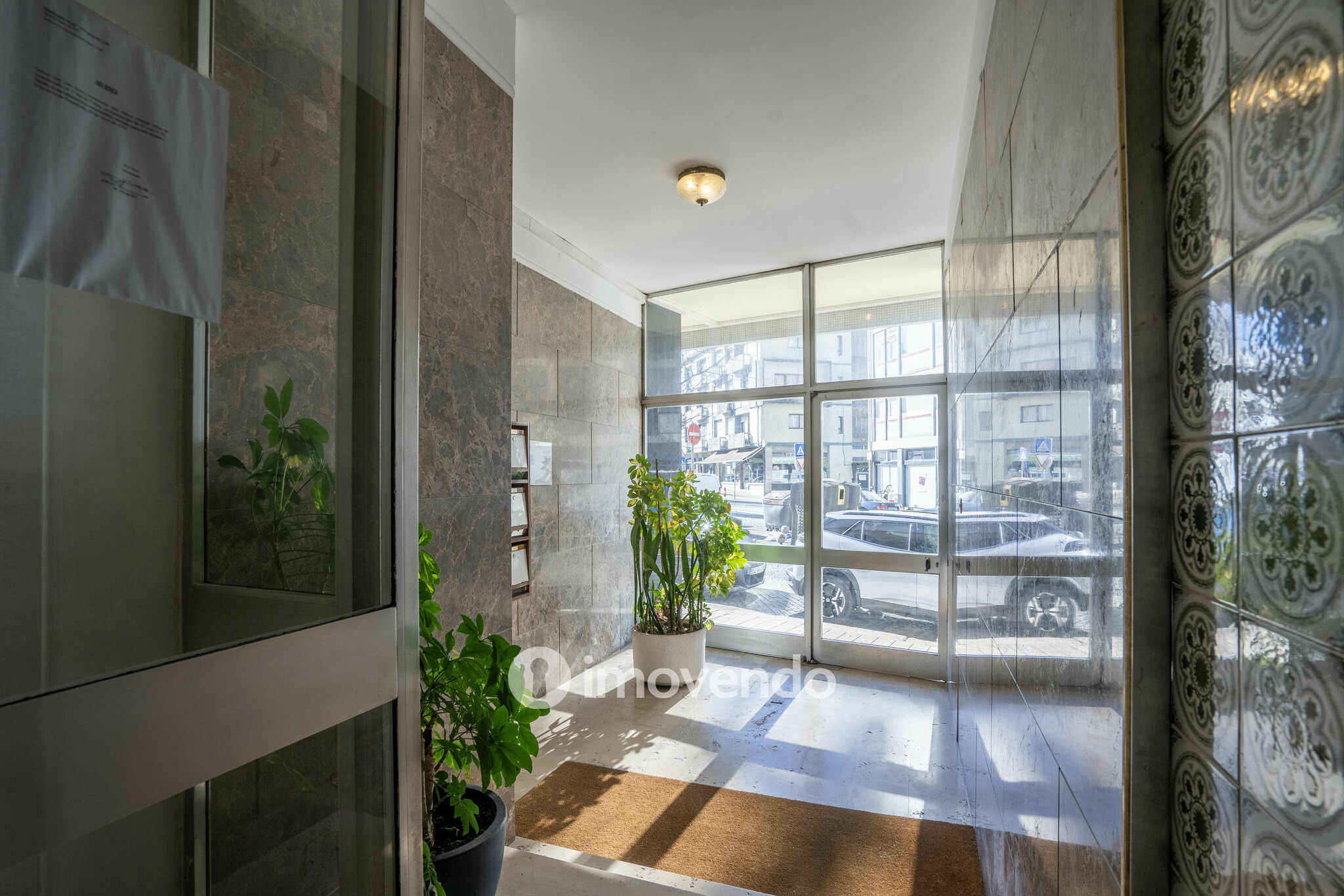 Apartamento T4, com varanda e terraço, em Paranhos, no Porto