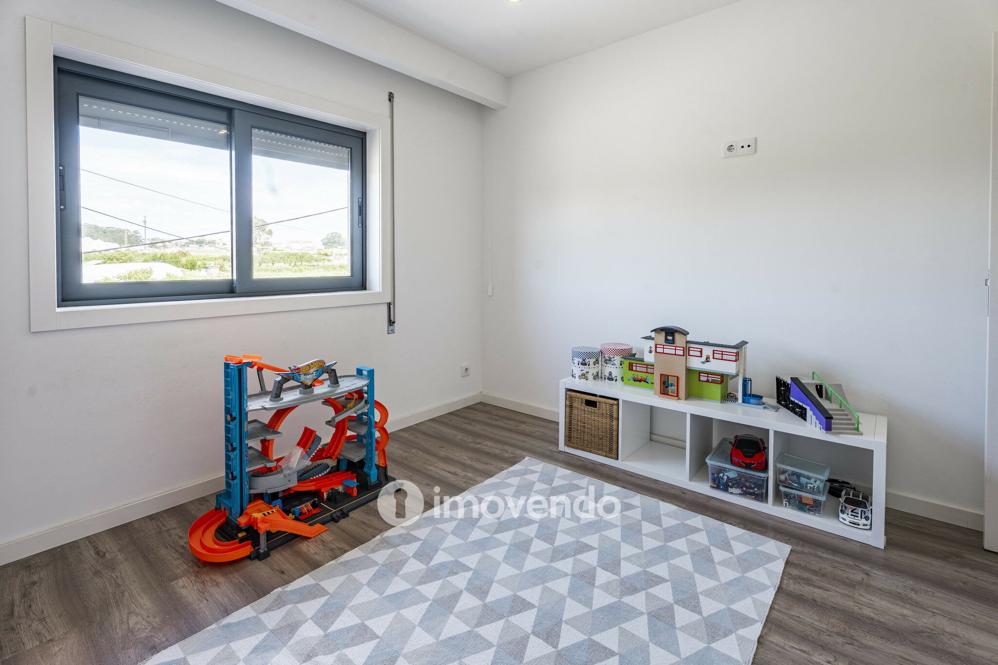 Moradia exclusiva T3+1 com garagem, perto da praia, em Arcozelo
