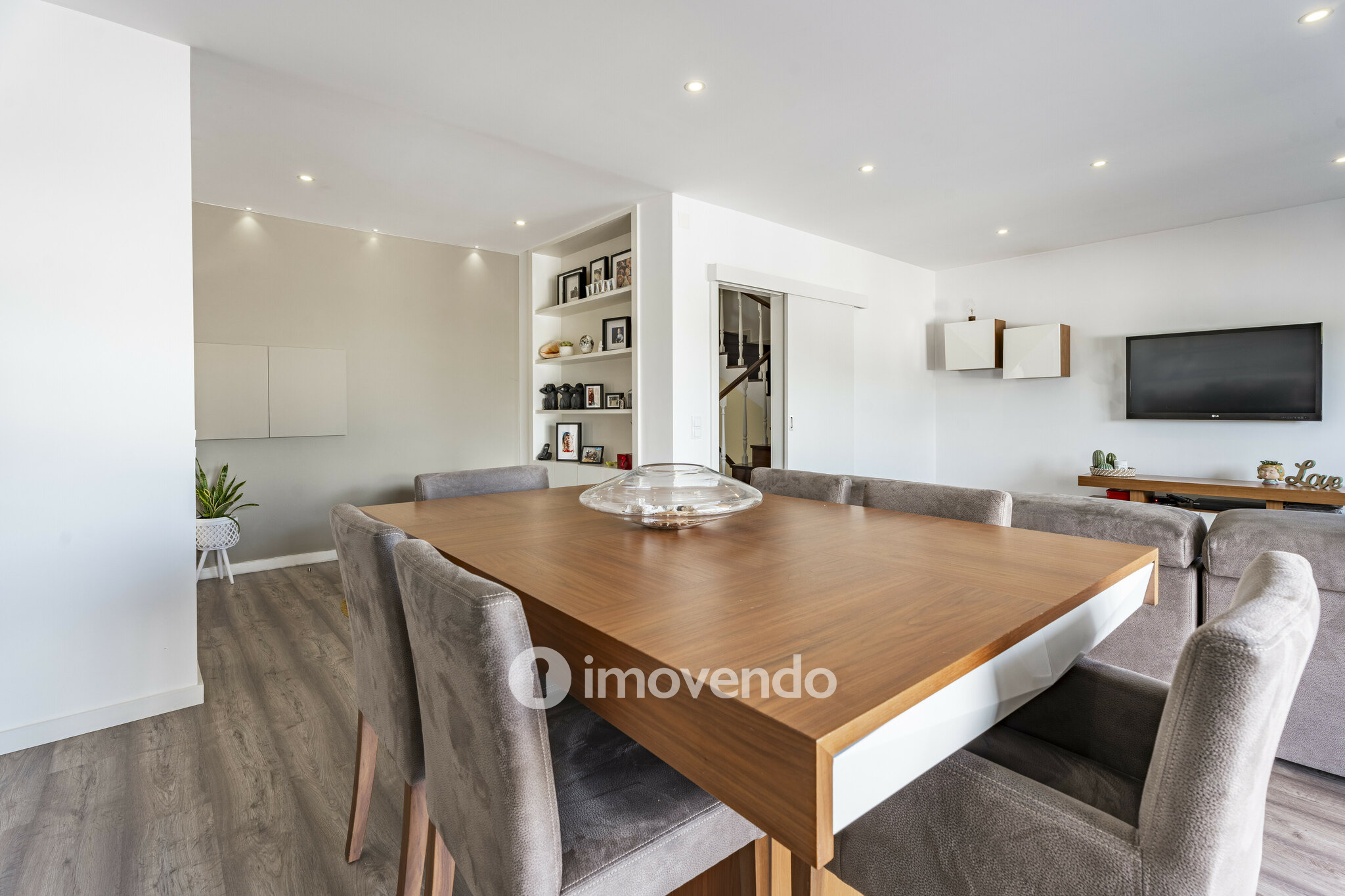 Moradia exclusiva T3+1 com garagem, perto da praia, em Arcozelo