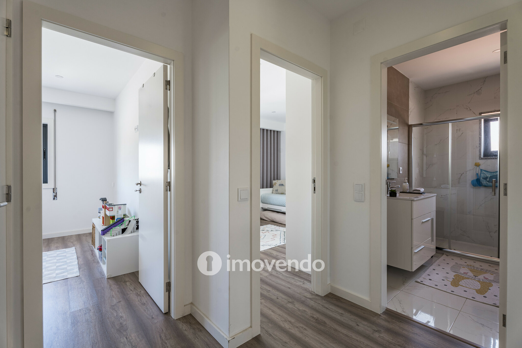 Moradia exclusiva T3+1 com garagem, perto da praia, em Arcozelo