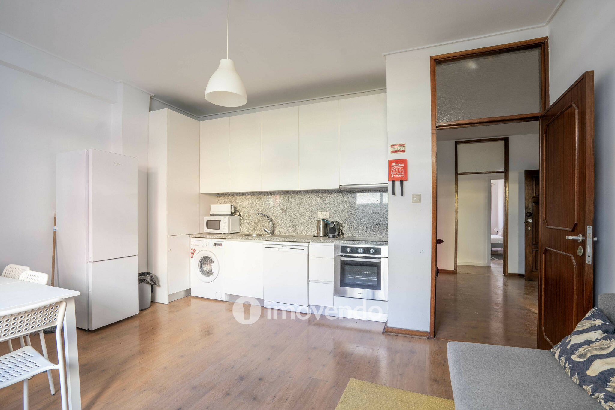 Apartamento T4, com varanda e terraço, em Paranhos, no Porto