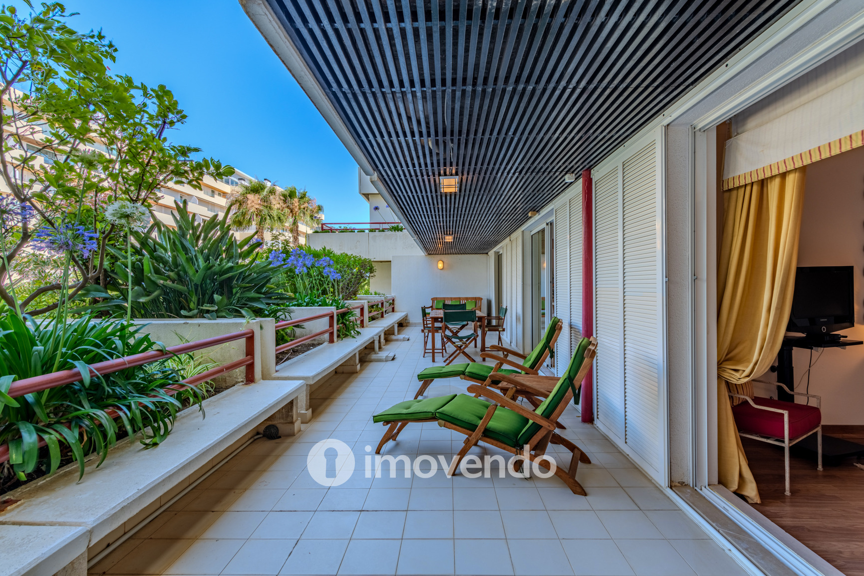 Apartamento T1 com estacionamento, junto da Marina de Vilamoura