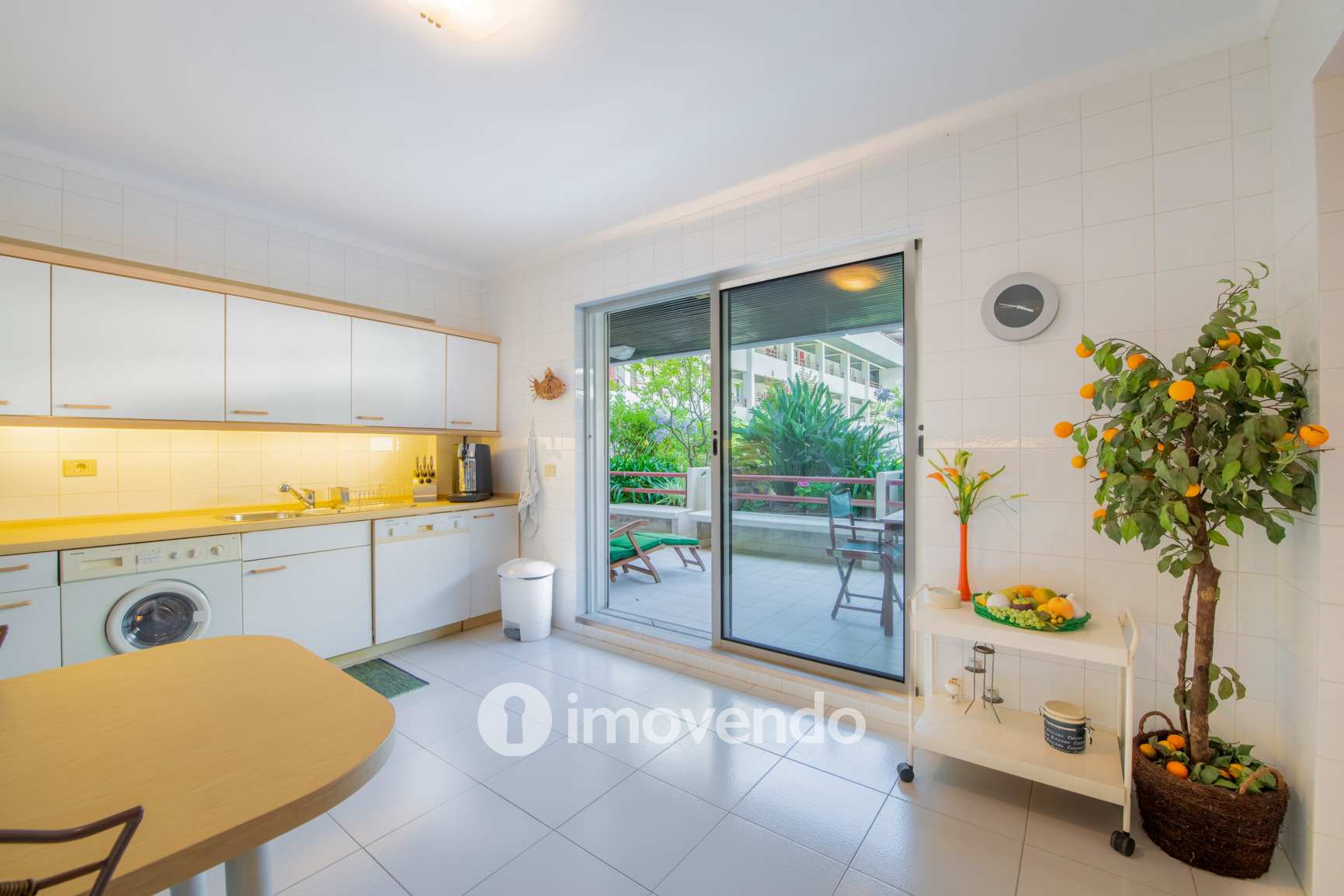 Apartamento T1 com estacionamento, junto da Marina de Vilamoura