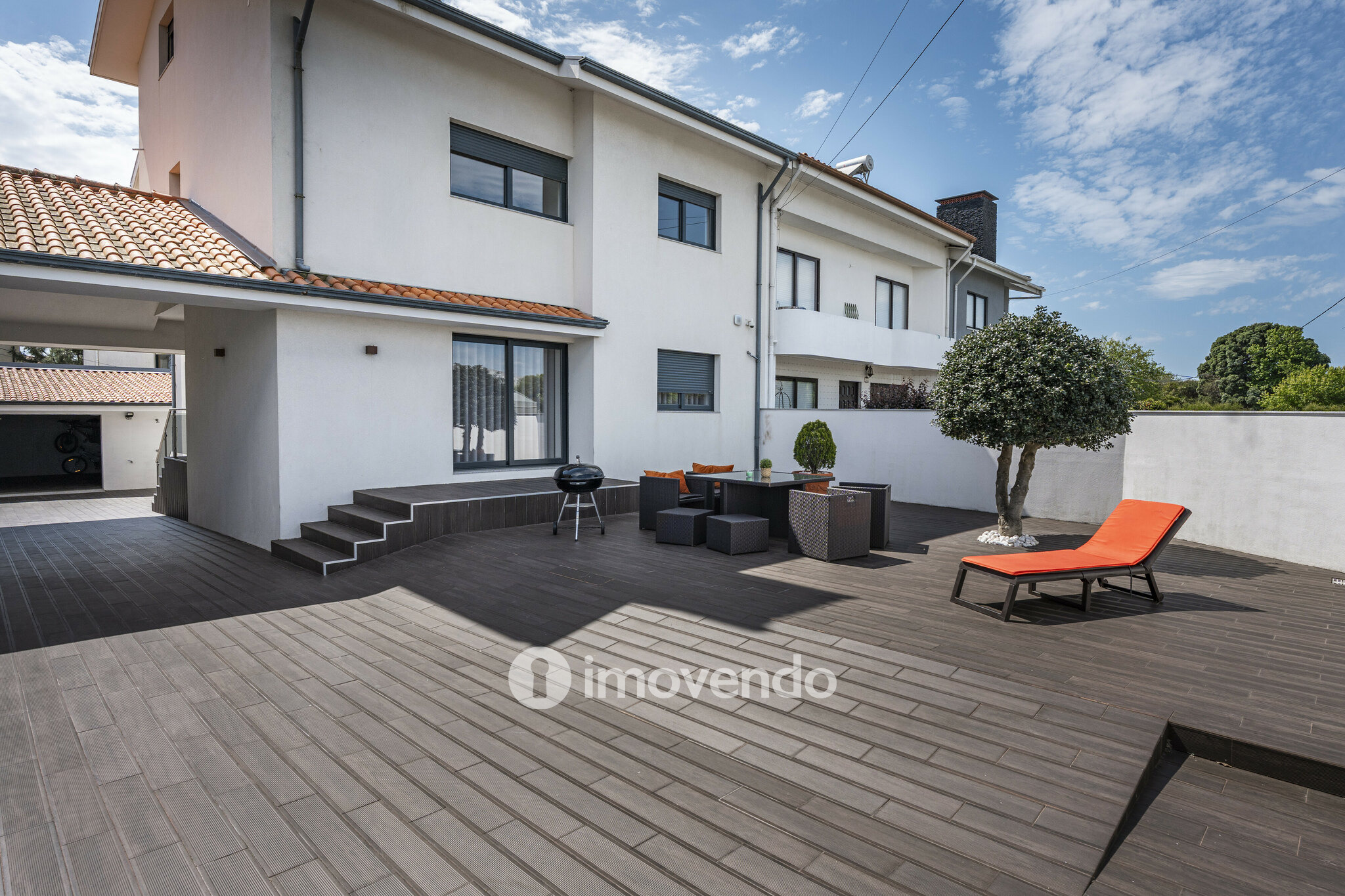 Moradia exclusiva T3+1 com garagem, perto da praia, em Arcozelo