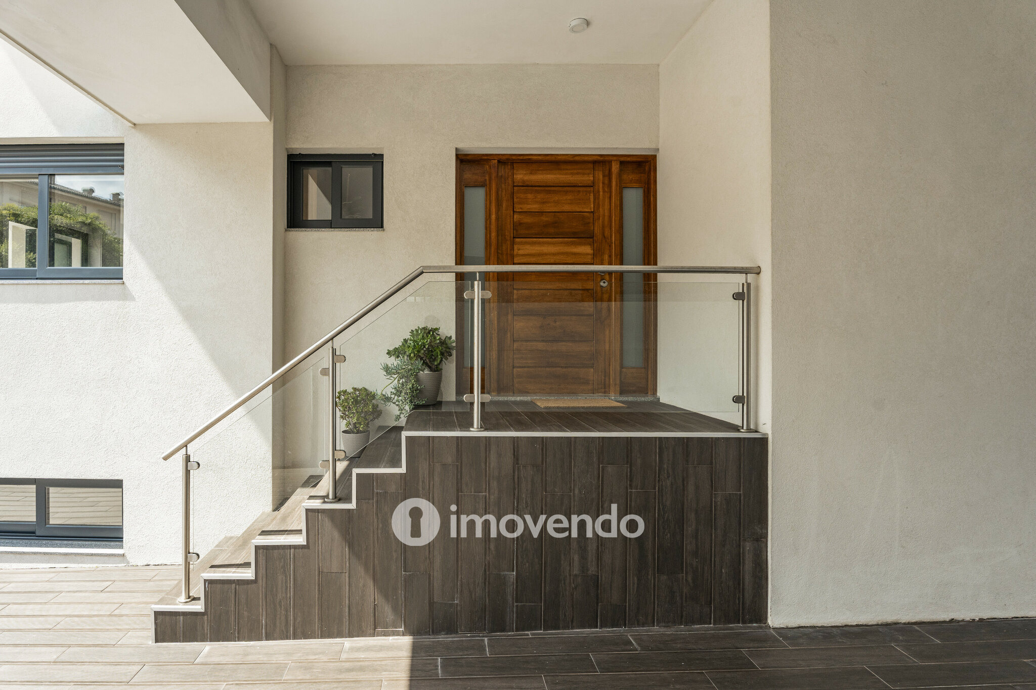 Moradia exclusiva T3+1 com garagem, perto da praia, em Arcozelo