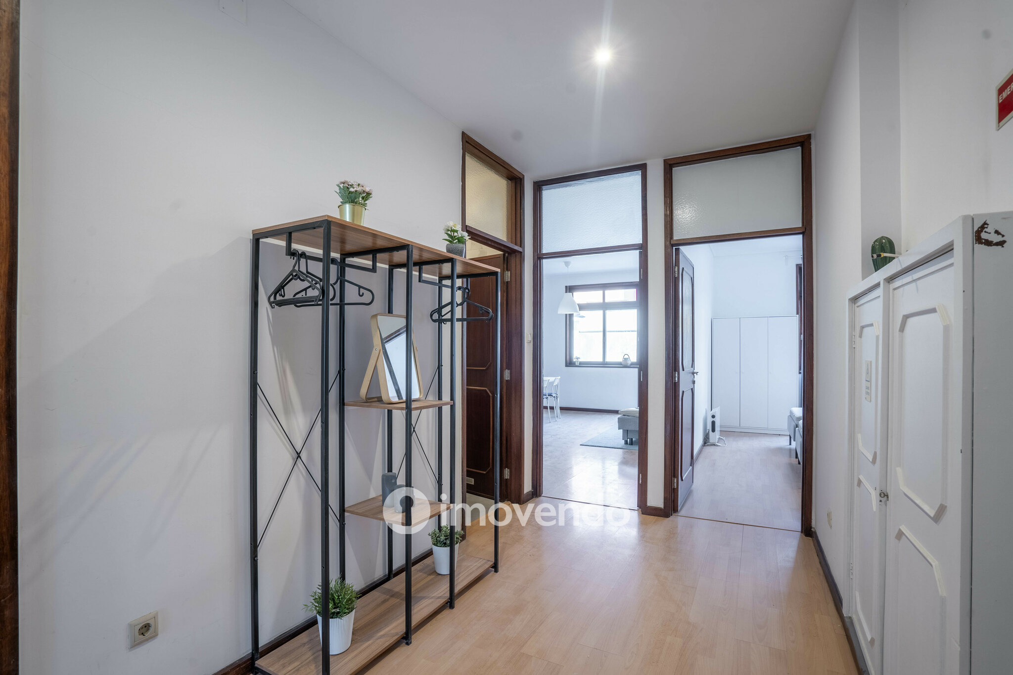 Apartamento T3 renovado, com duas varandas, em Paranhos, no centro do Porto