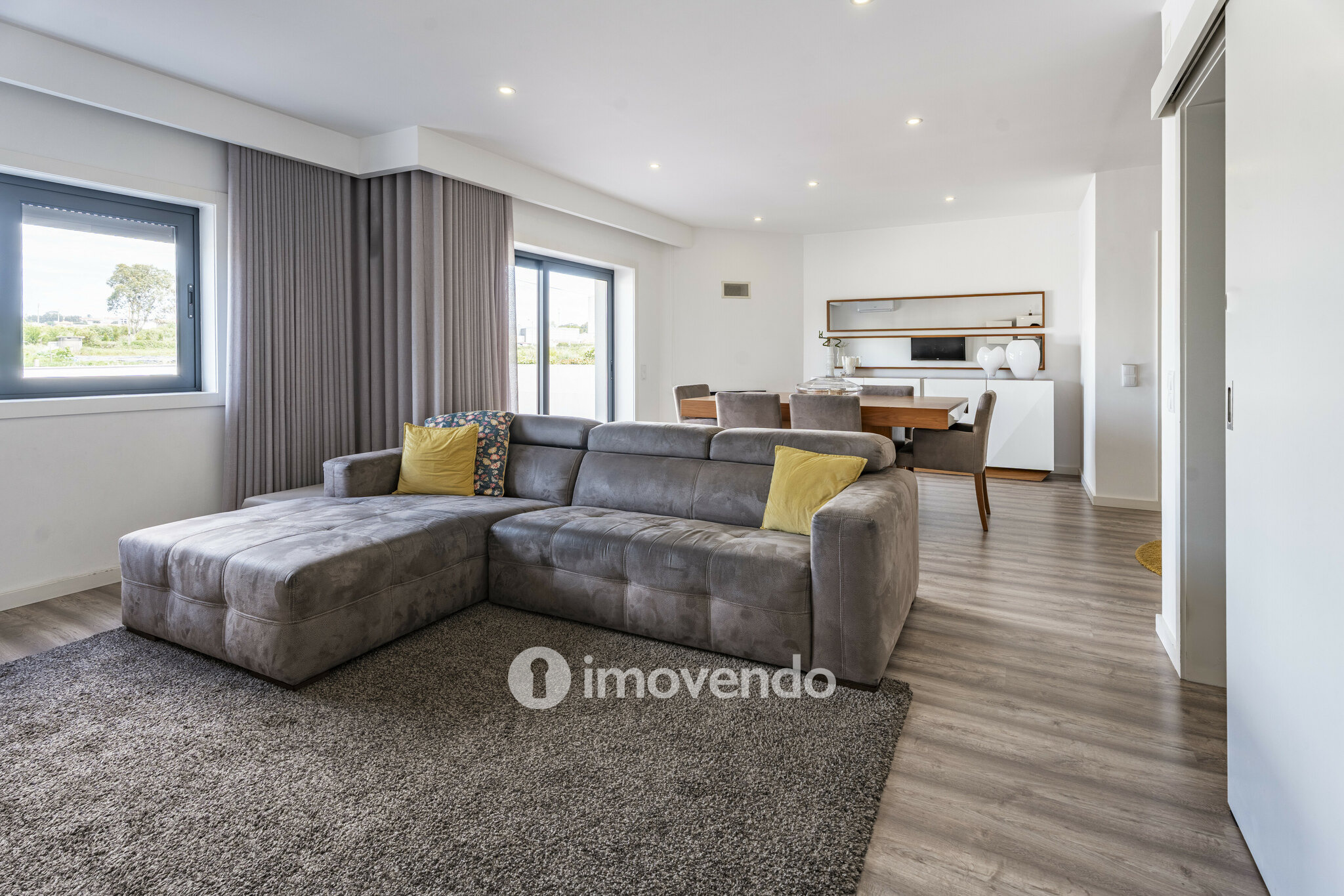 Moradia exclusiva T3+1 com garagem, perto da praia, em Arcozelo