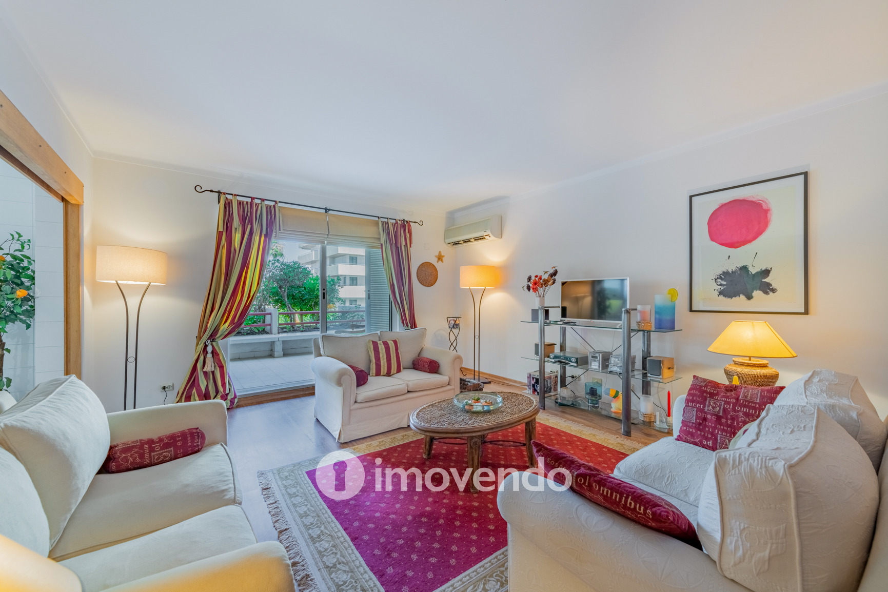 Apartamento T1 com estacionamento, junto da Marina de Vilamoura