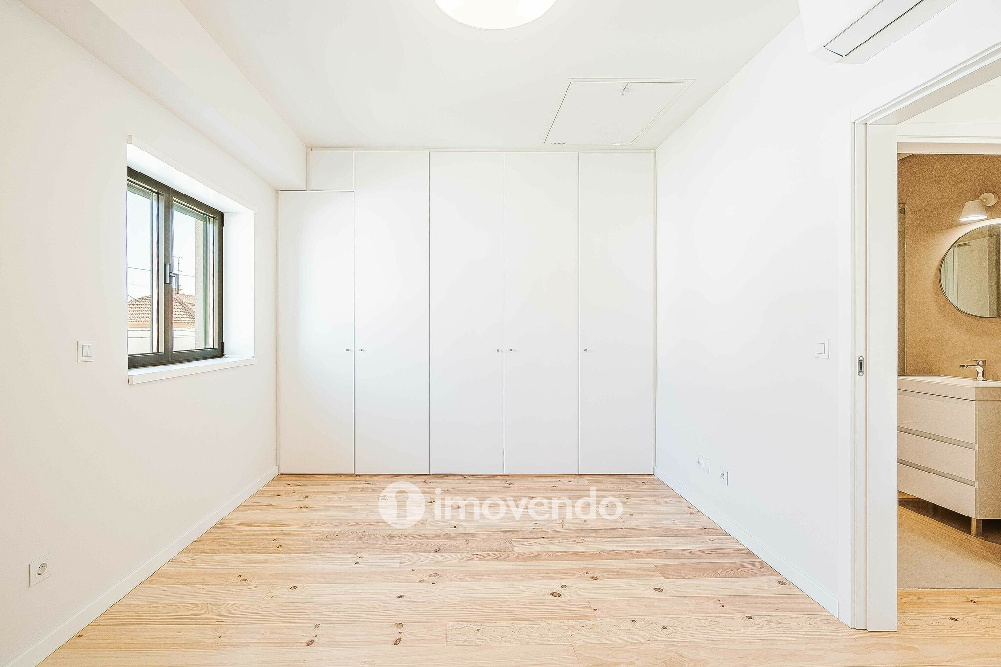 Moradia T2+1 exclusiva e nova, com vista Rio, no Bairro Madre de Deus