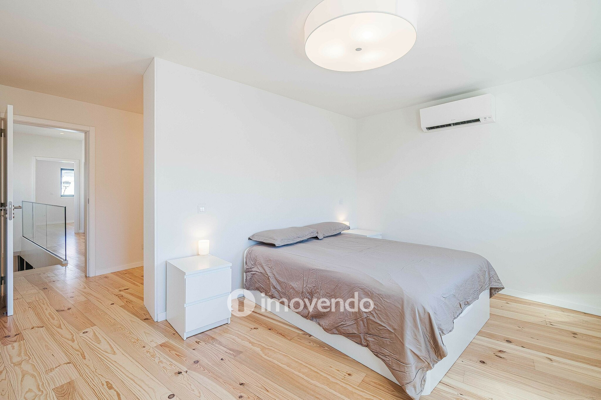Moradia T2+1 exclusiva e nova, com vista Rio, no Bairro Madre de Deus