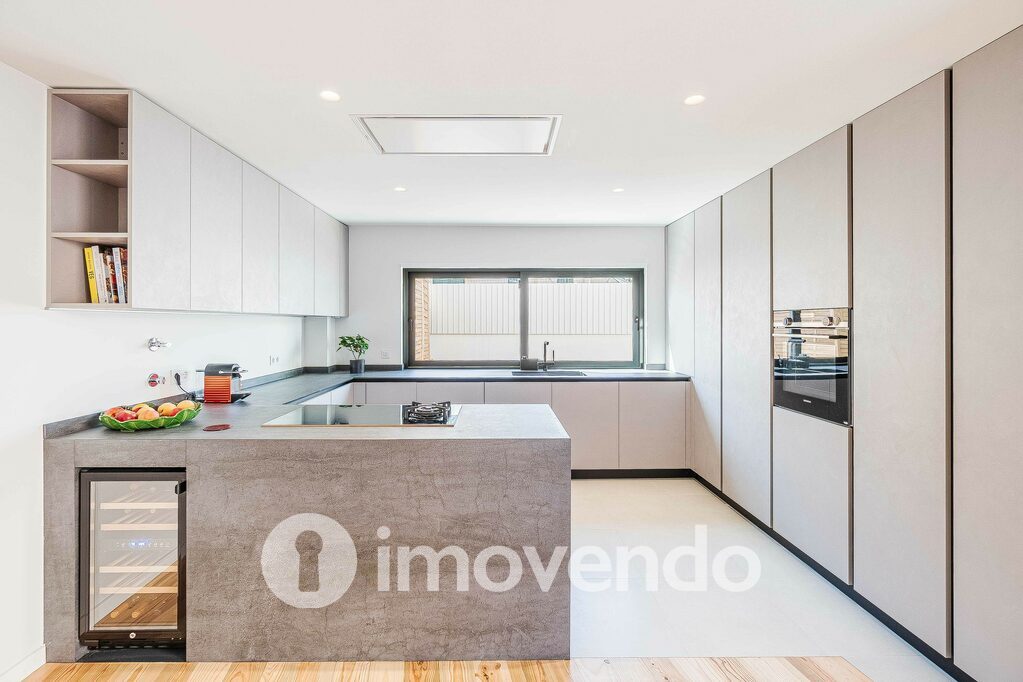 Moradia T2 em Lisboa, Lisboa com 153 m<sup>2</sup> por 1.390.000