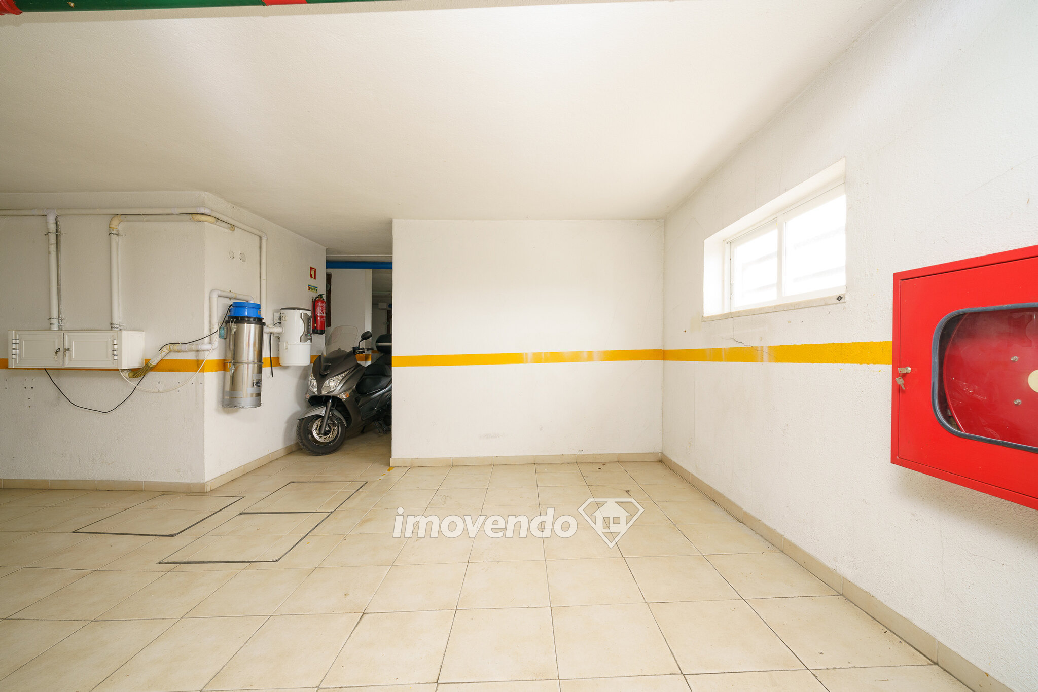 Apartamento T2, com estacionamento e arrecadação, na Sobreda