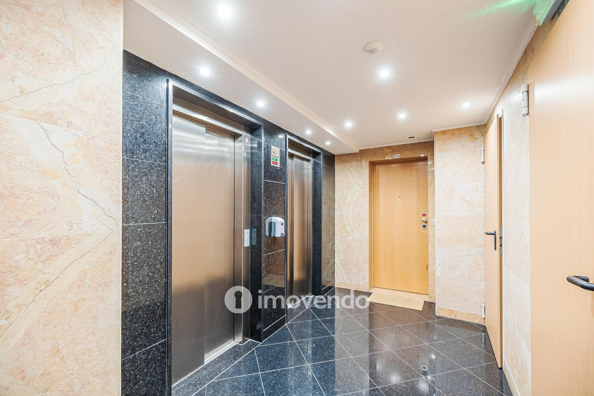 Apartamento T3 com magníficas vistas em Oeiras