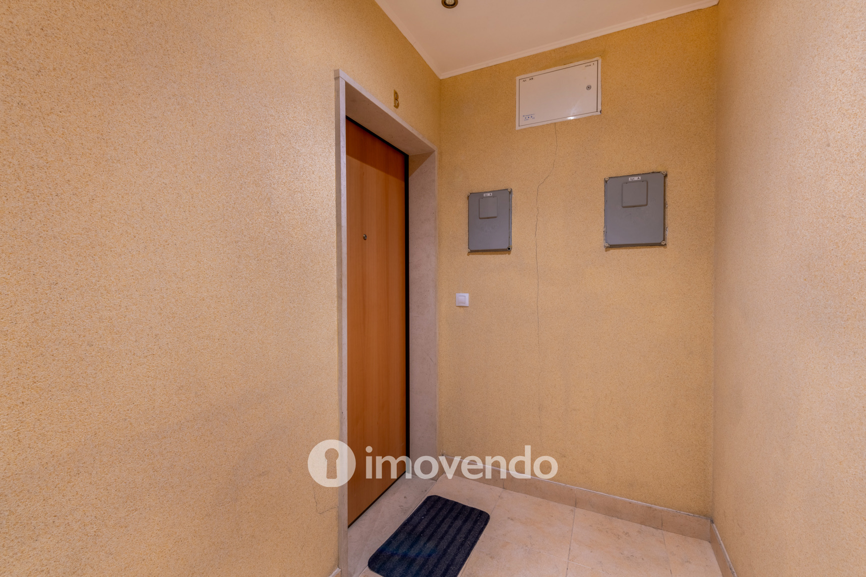 Apartamento T1, inserido num condomínio com piscina, em Portimão