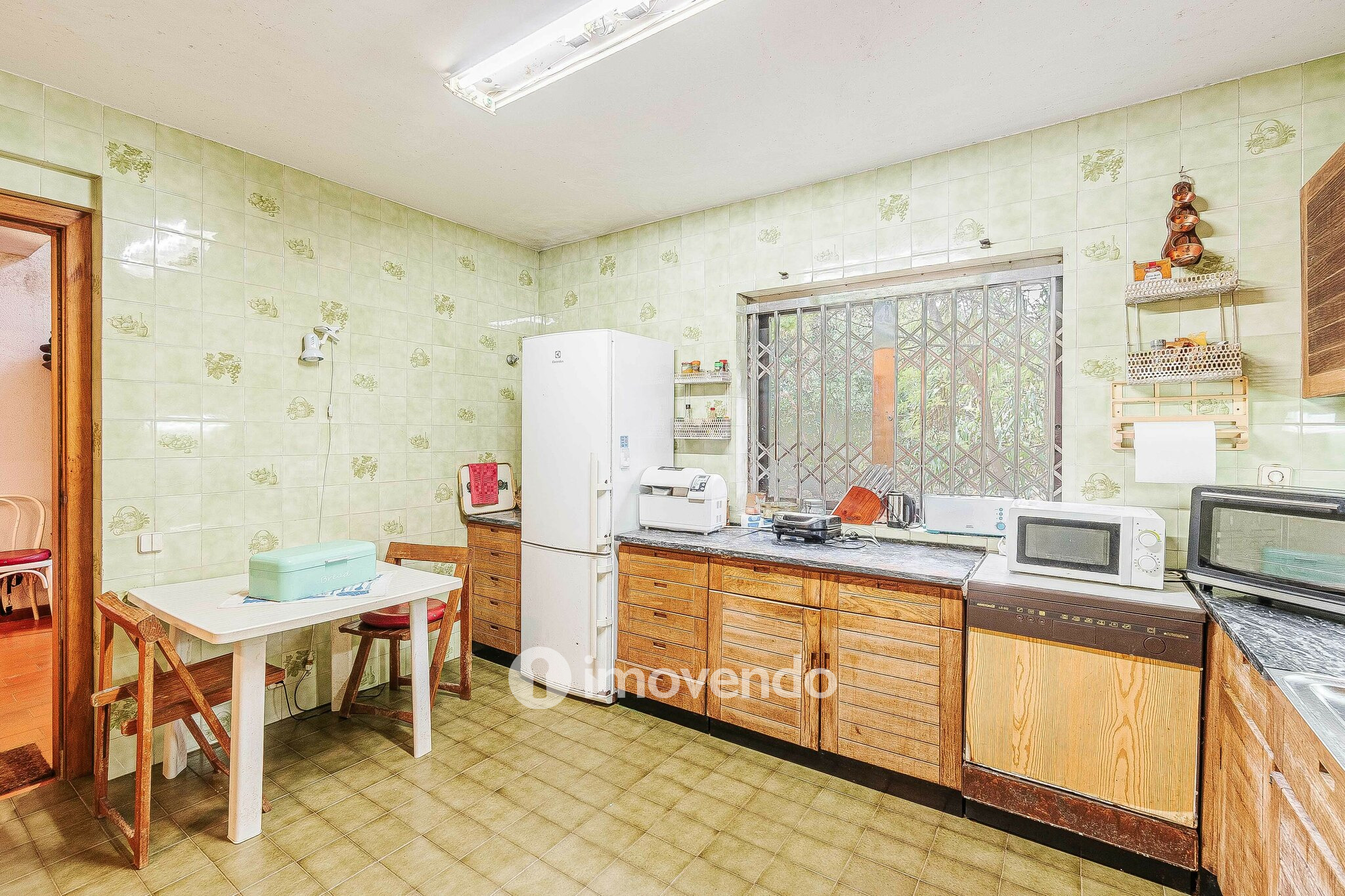 Moradia T7 num terreno com 1.700m², numa zona premium, em Birre