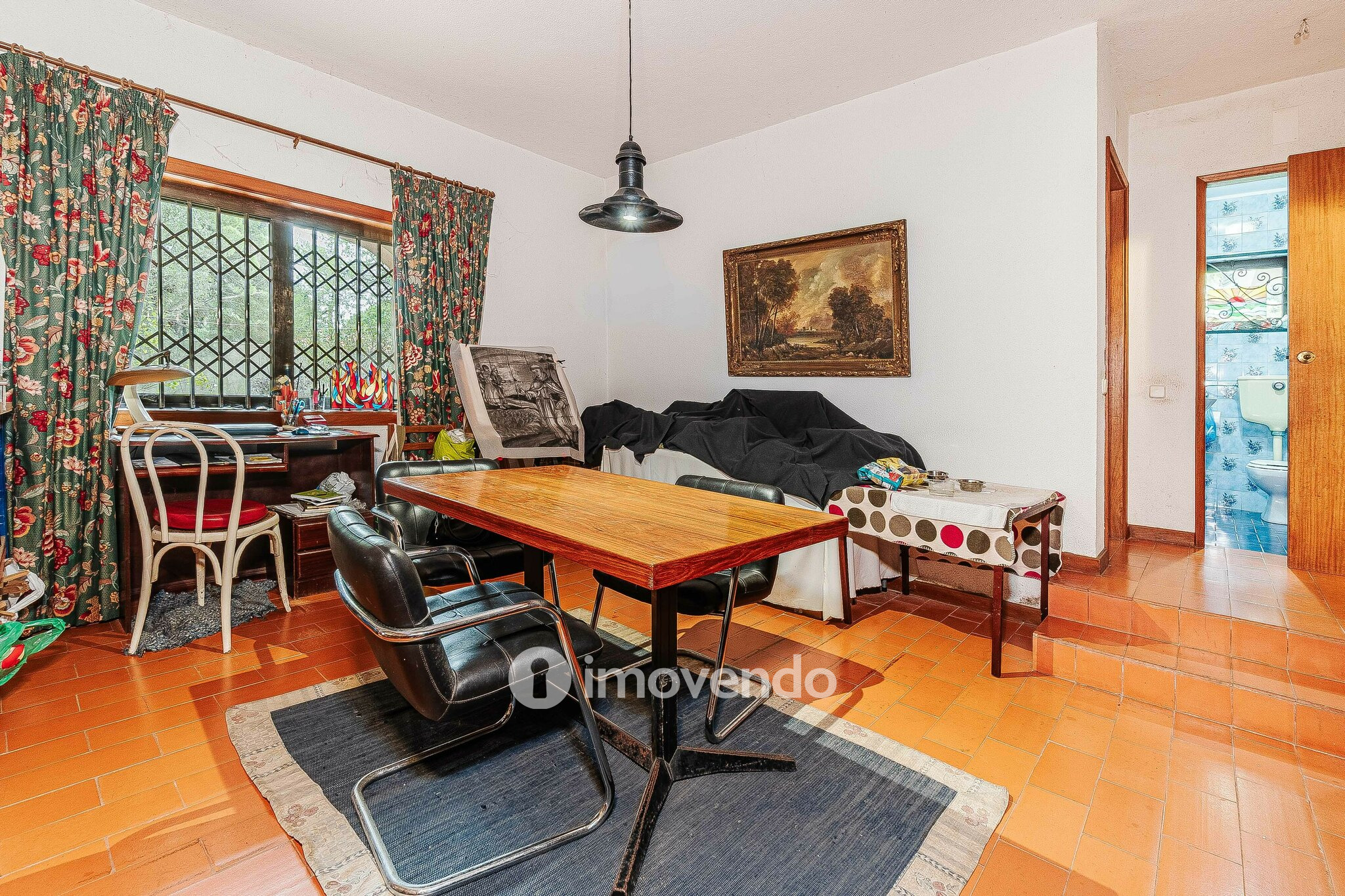 Moradia T7 num terreno com 1.700m², numa zona premium, em Birre