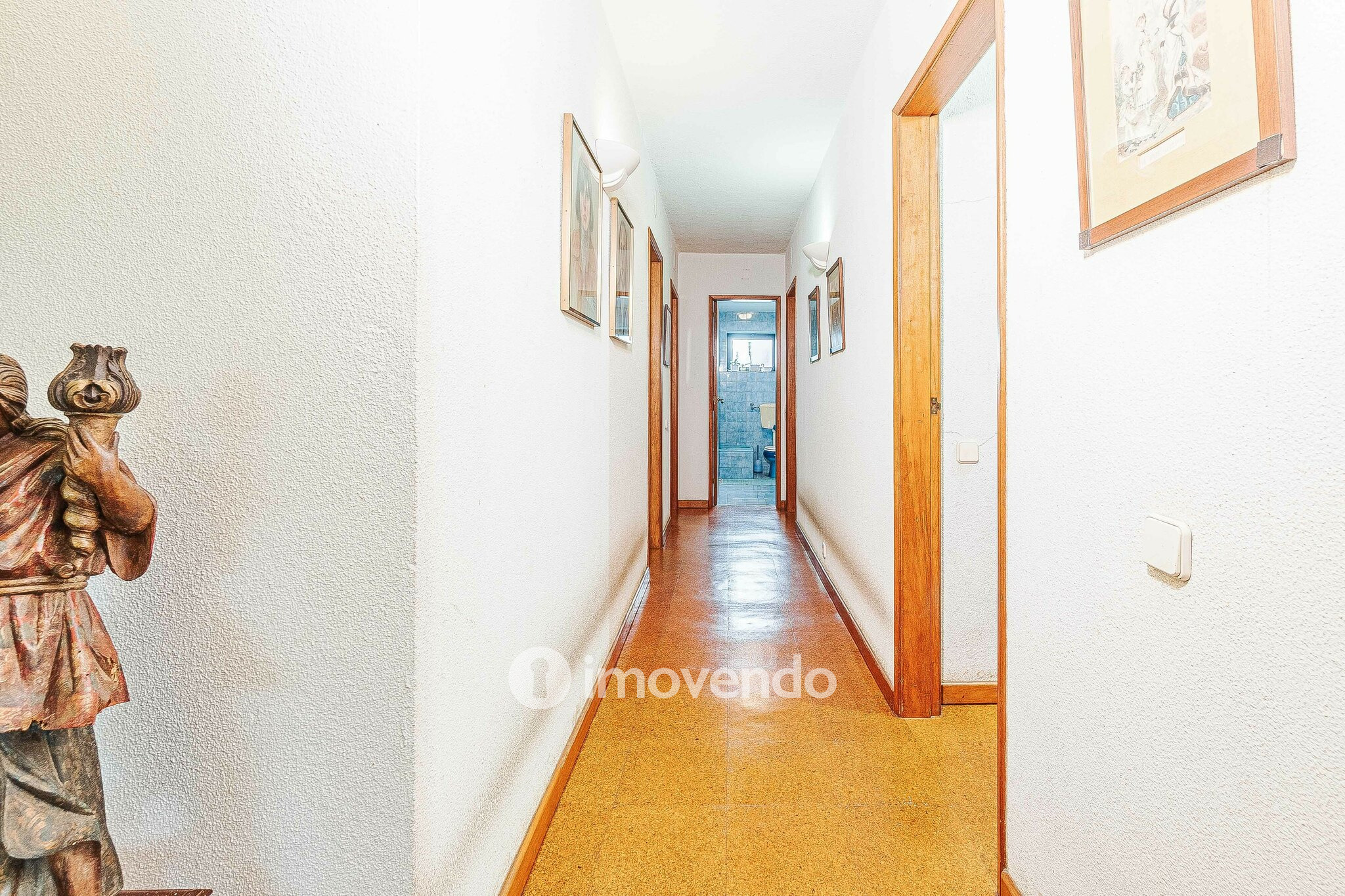 Moradia T7 num terreno com 1.700m², numa zona premium, em Birre