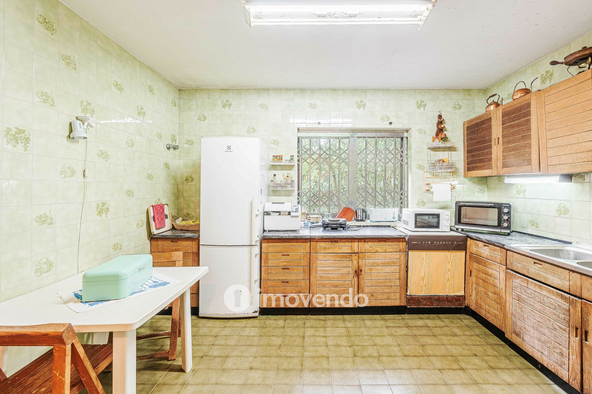 Moradia T7 num terreno com 1.700m², numa zona premium, em Birre