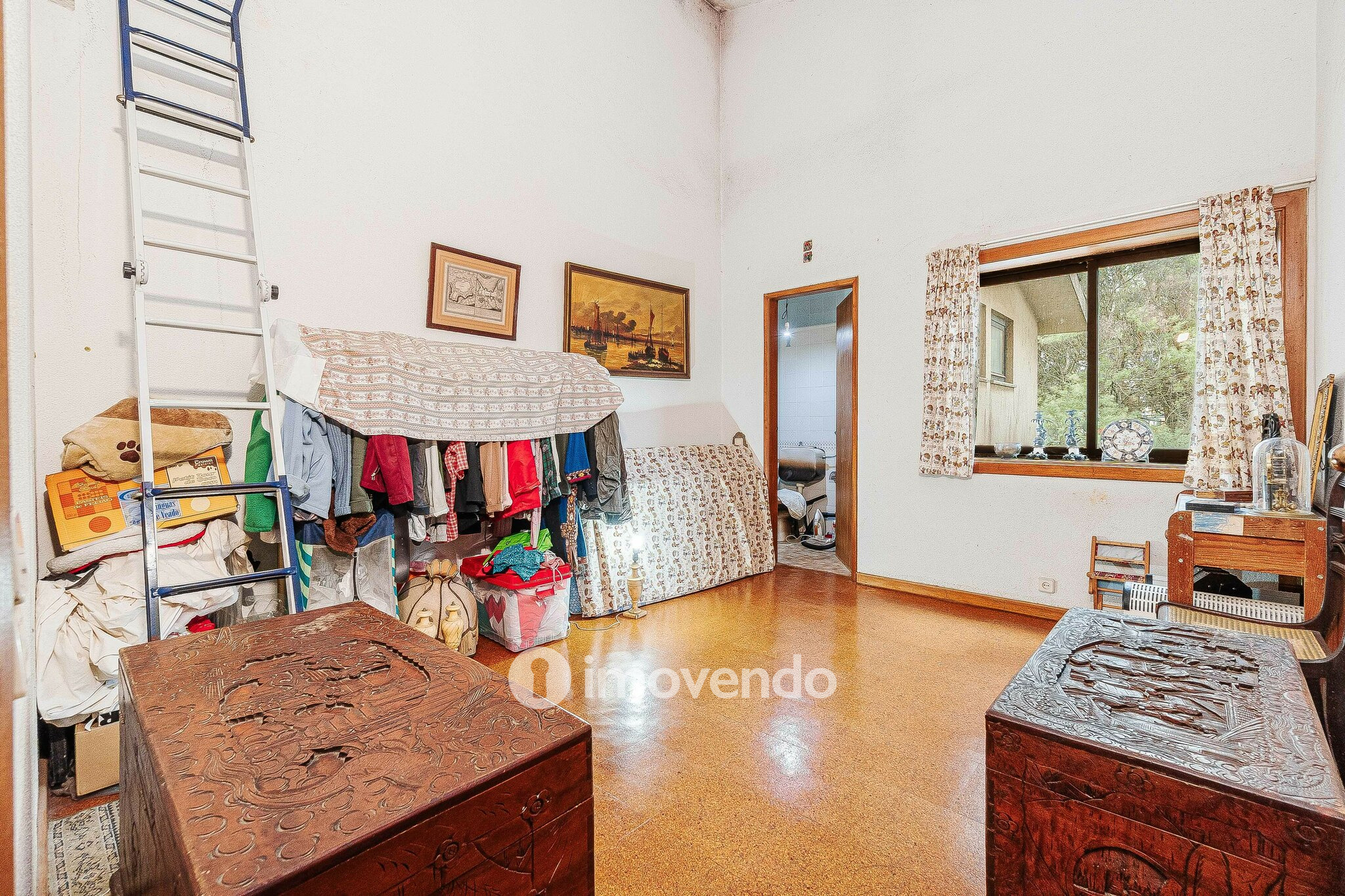 Moradia T7 num terreno com 1.700m², numa zona premium, em Birre