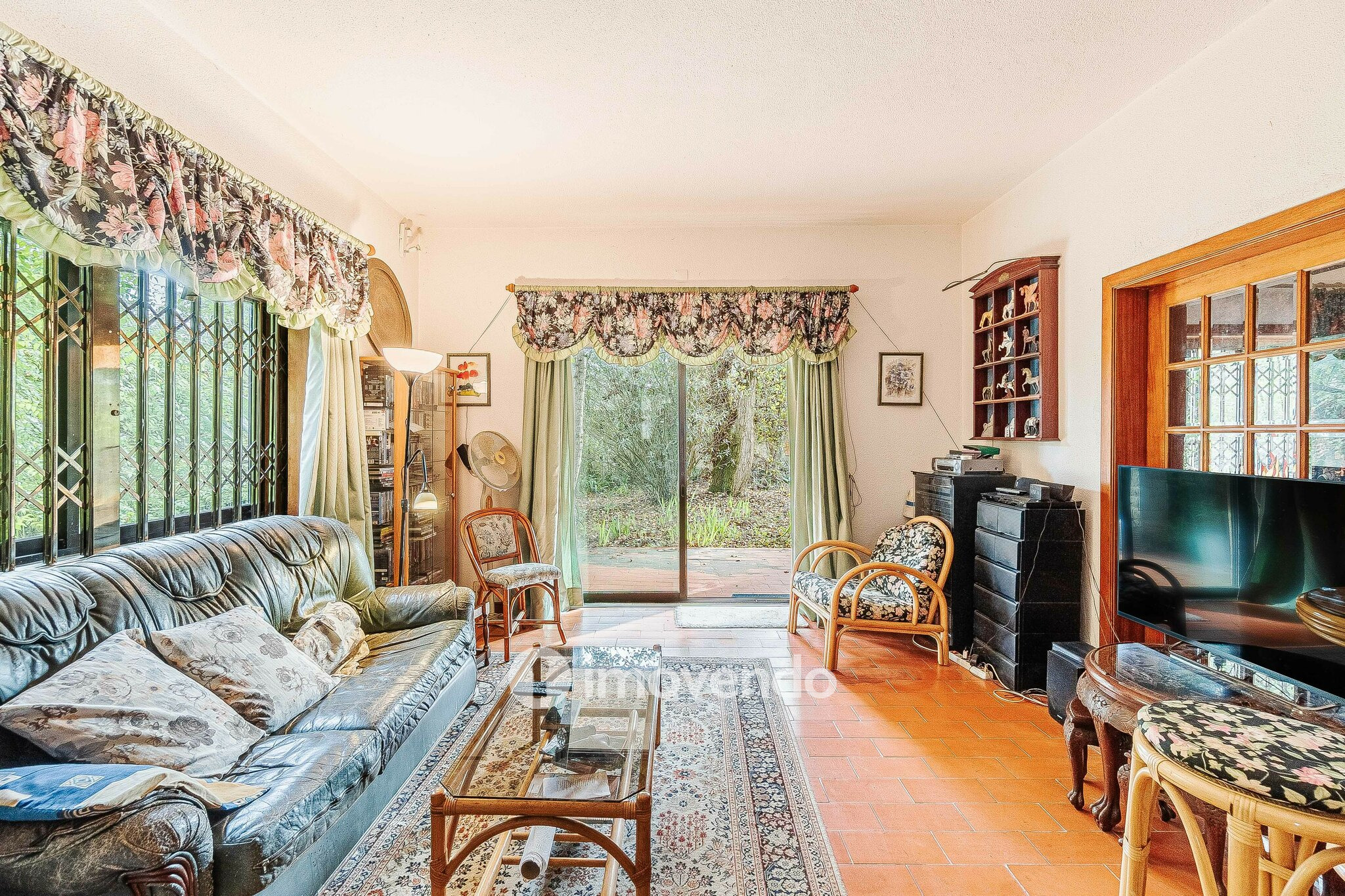 Moradia T7 num terreno com 1.700m², numa zona premium, em Birre