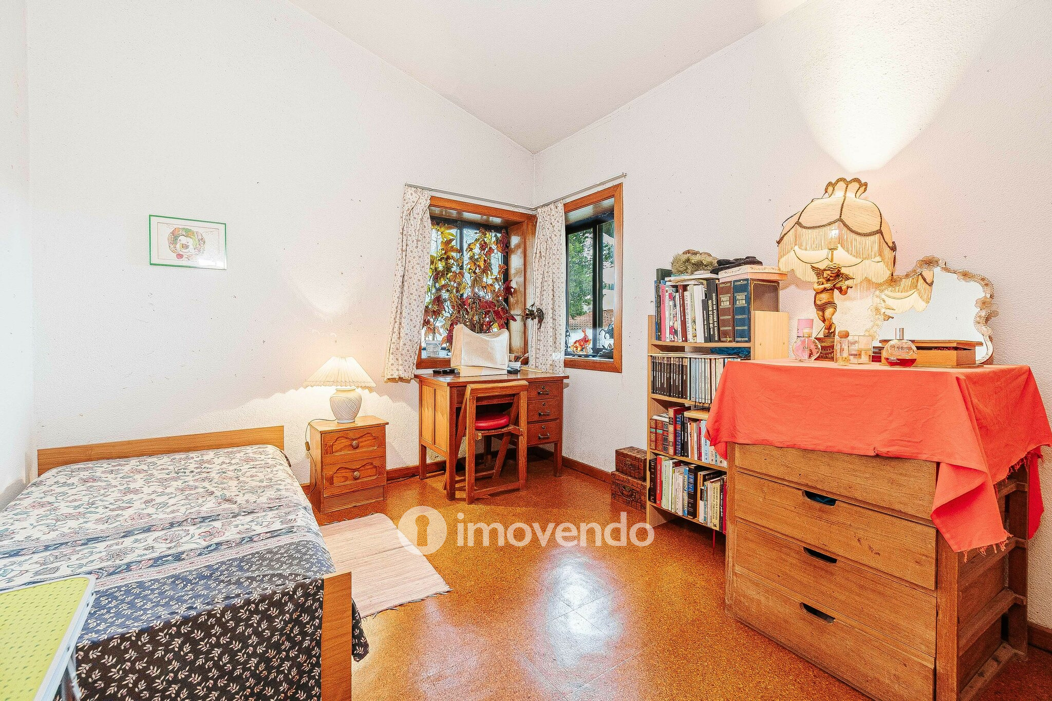 Moradia T7 num terreno com 1.700m², numa zona premium, em Birre