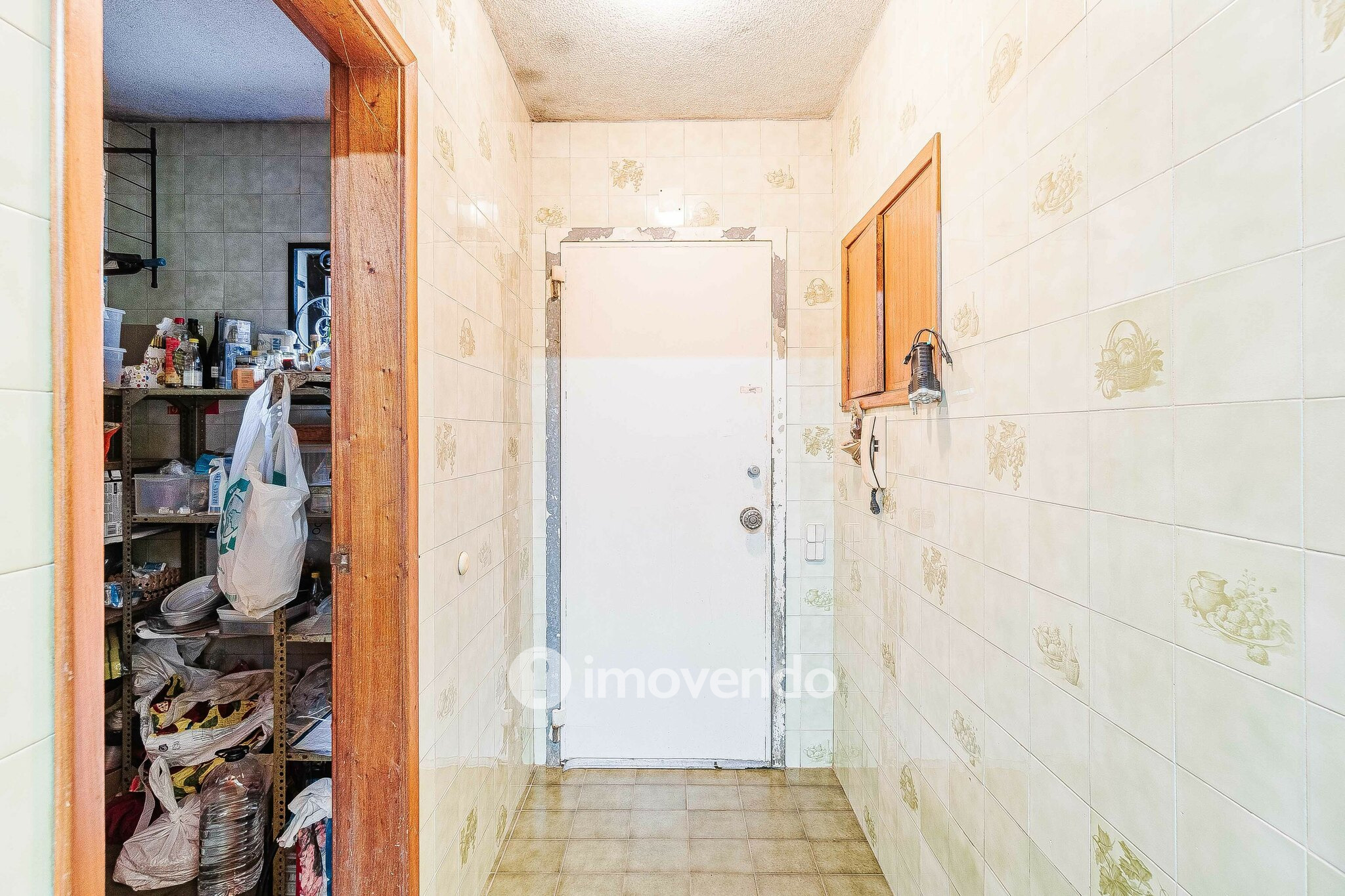 Moradia T7 num terreno com 1.700m², numa zona premium, em Birre