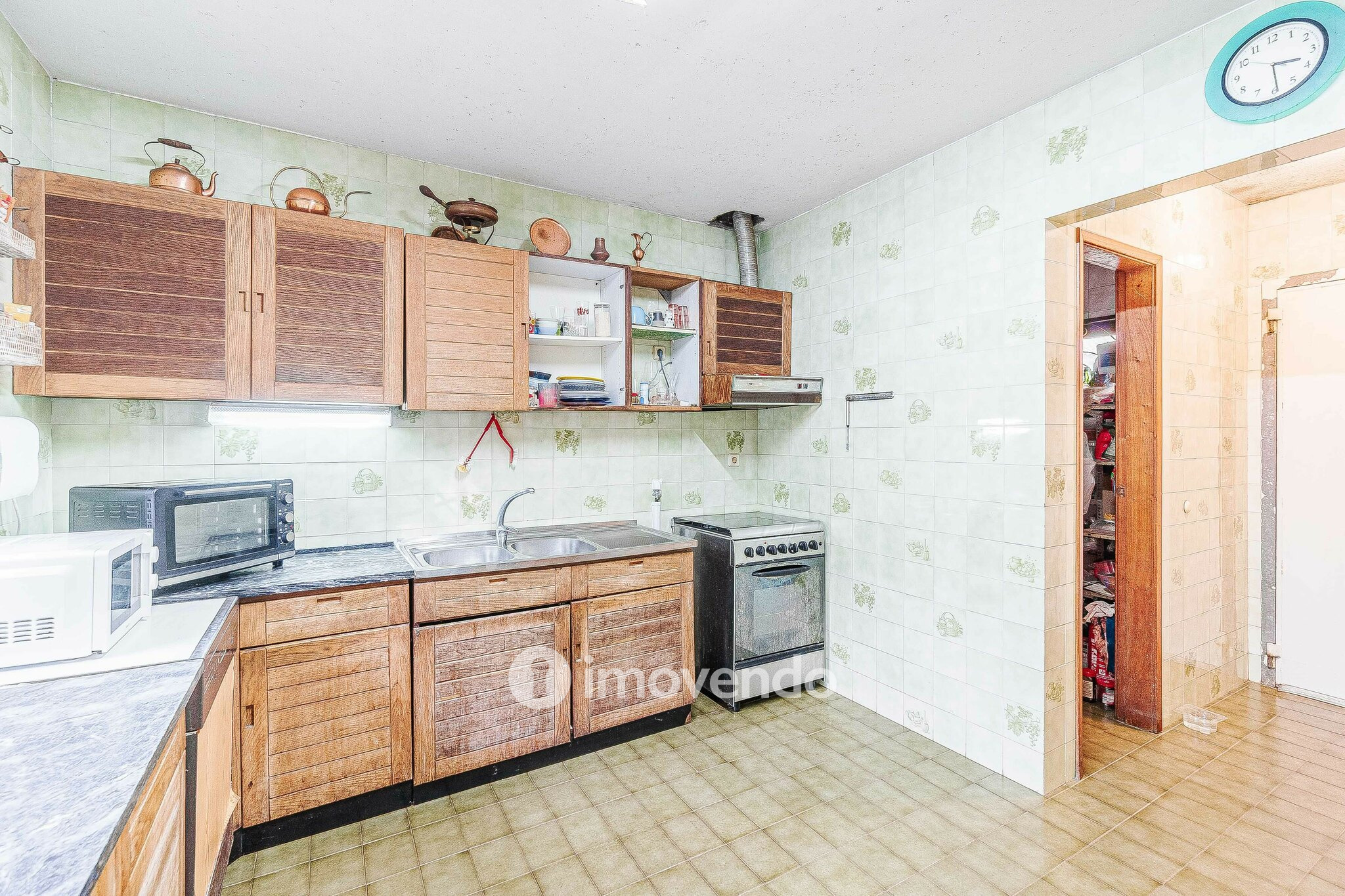 Moradia T7 num terreno com 1.700m², numa zona premium, em Birre