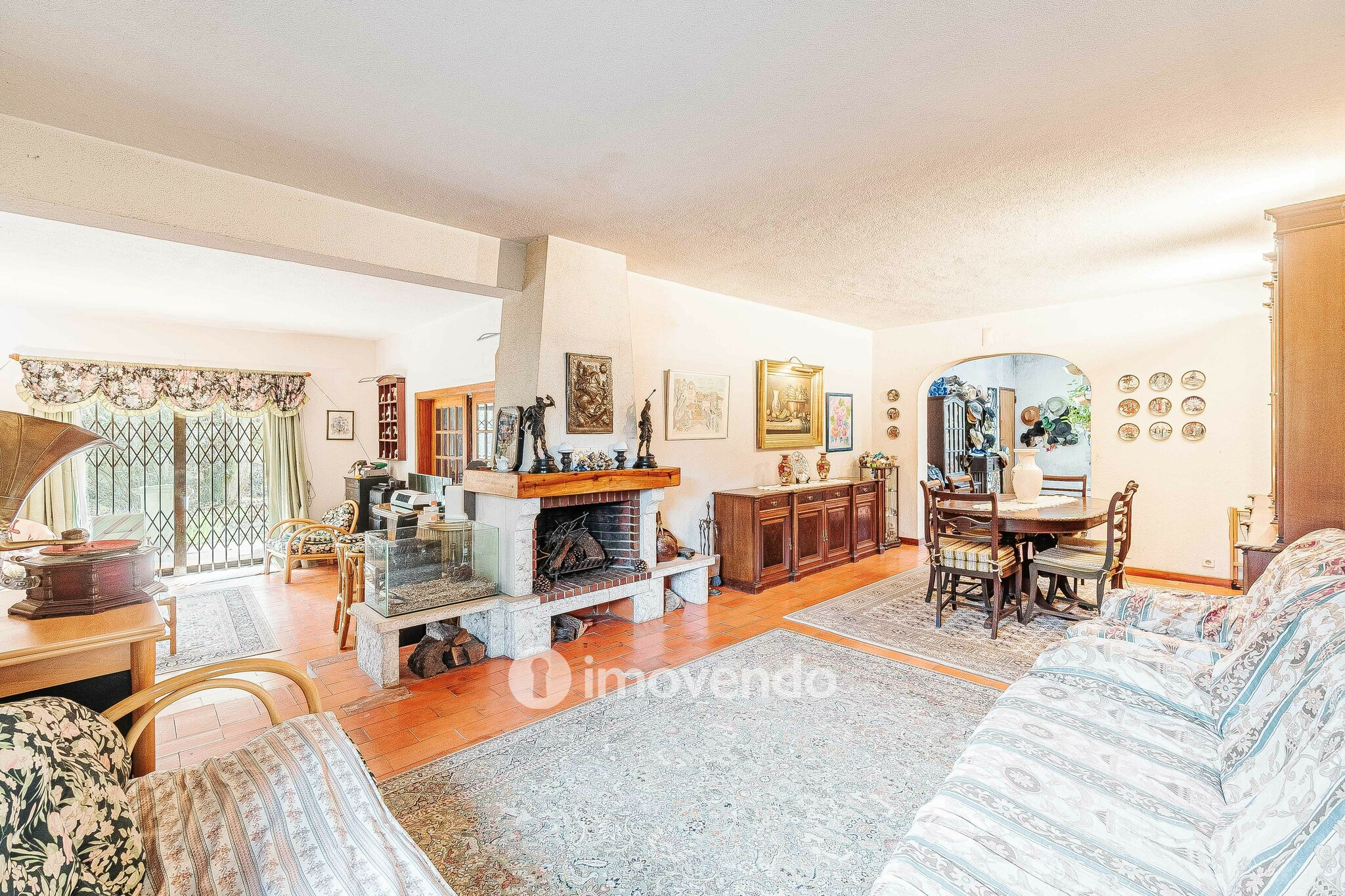 Moradia T7 num terreno com 1.700m², numa zona premium, em Birre