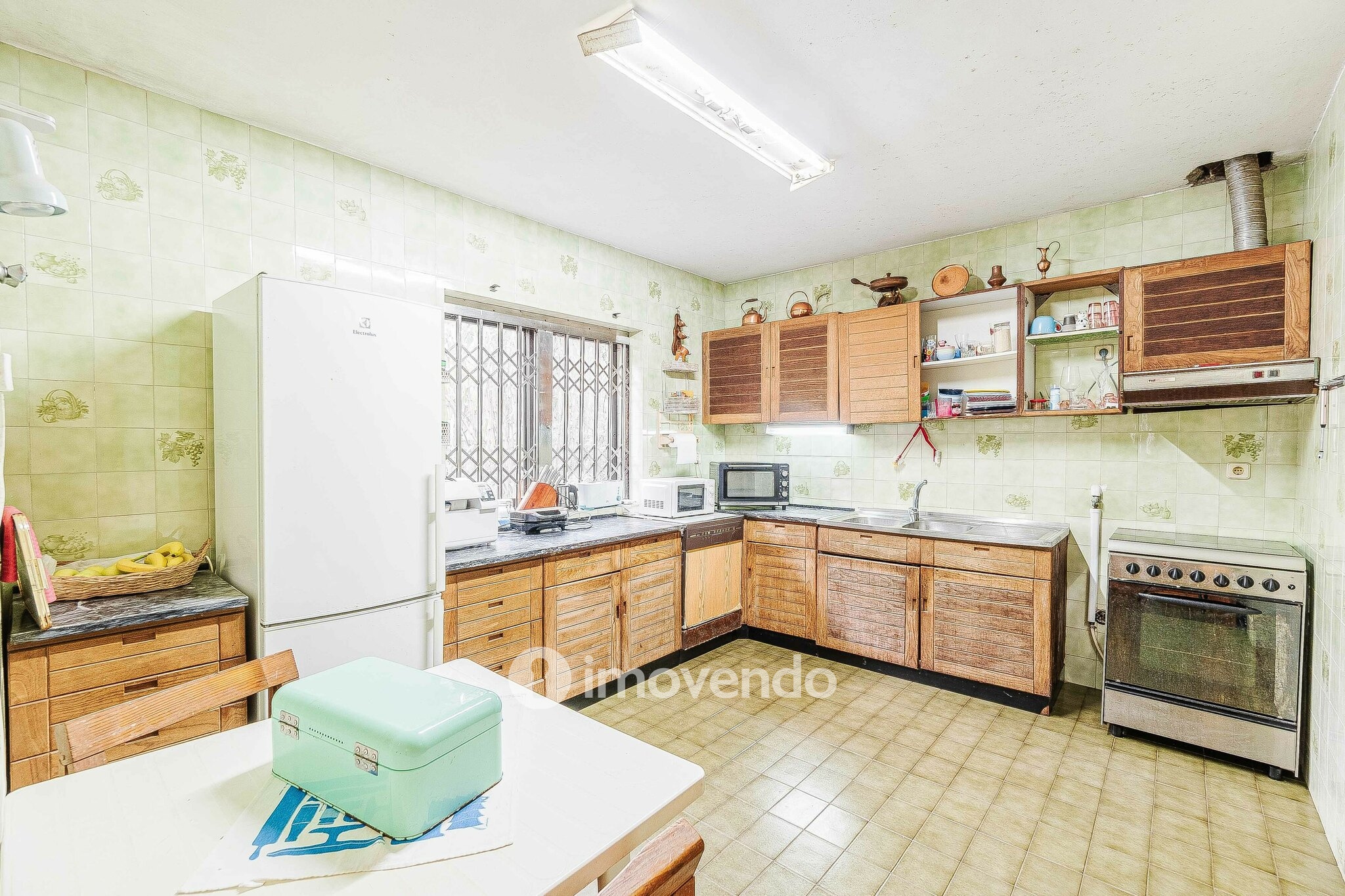 Moradia T7 num terreno com 1.700m², numa zona premium, em Birre