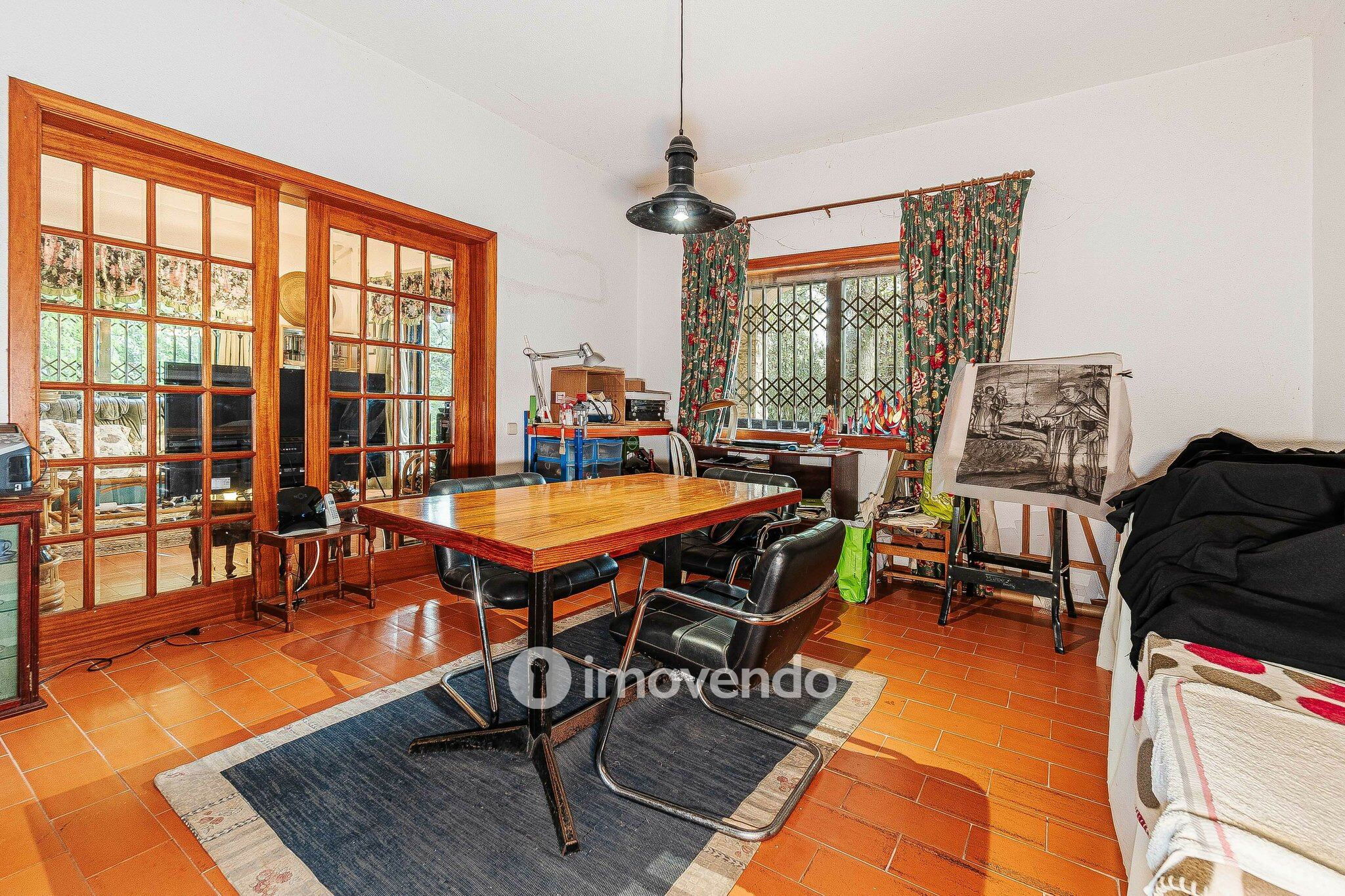 Moradia T7 num terreno com 1.700m², numa zona premium, em Birre