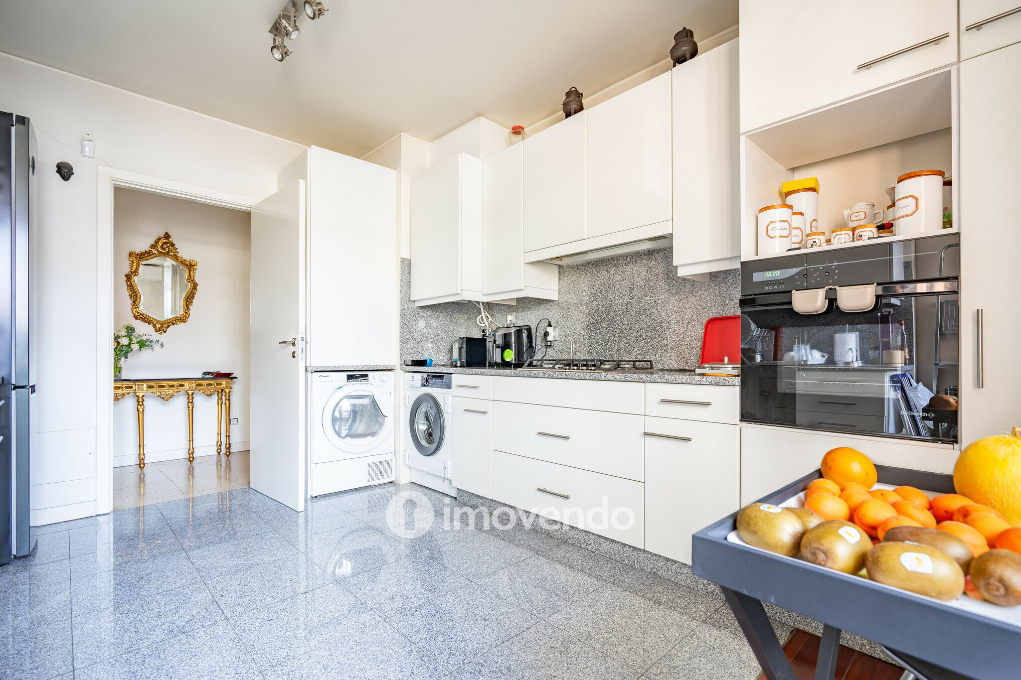 Apartamento T3 premium, com estacionamento, nas Amoreiras, Lisboa