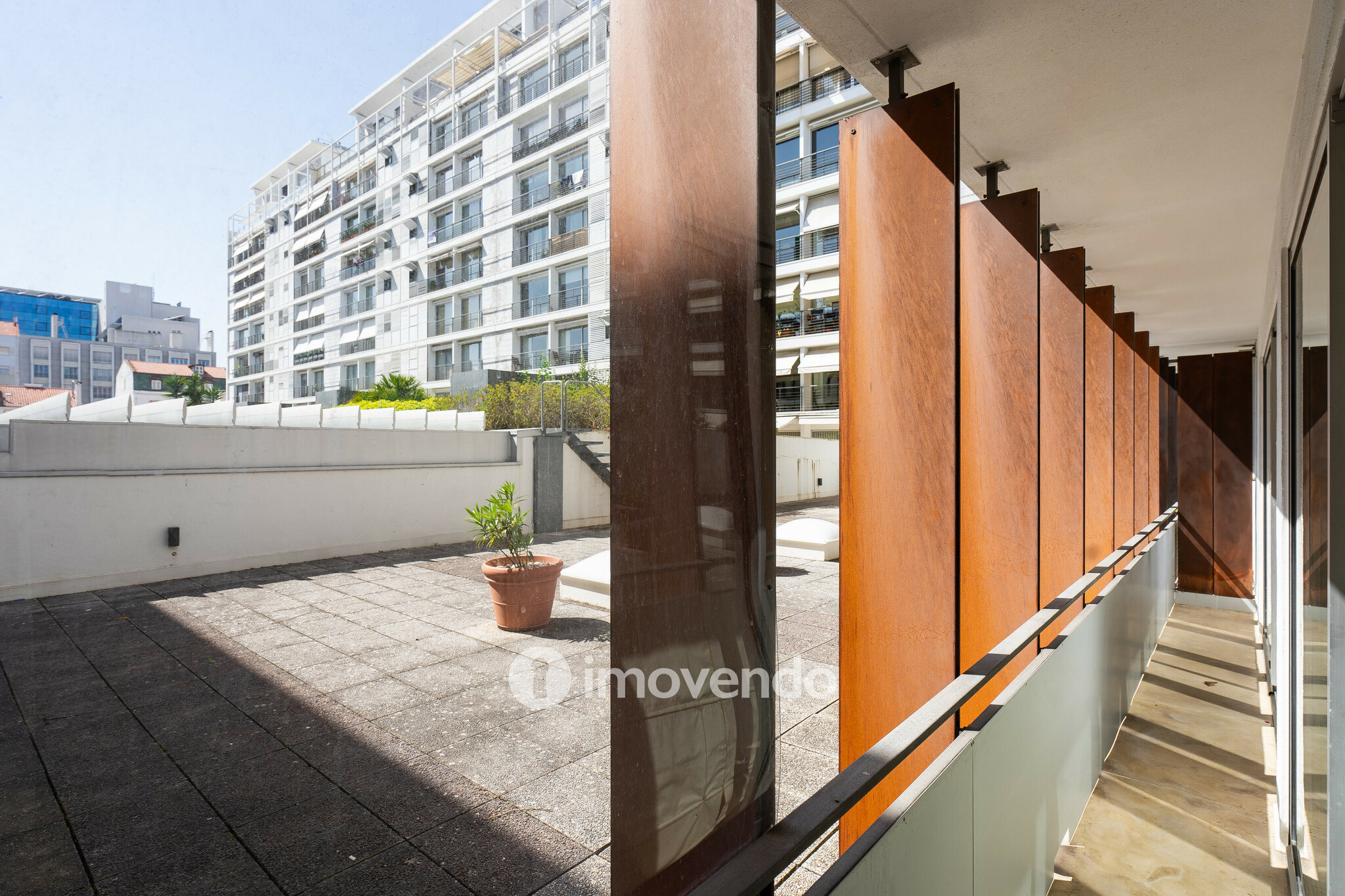 Apartamento T3 premium, com estacionamento, nas Amoreiras, Lisboa