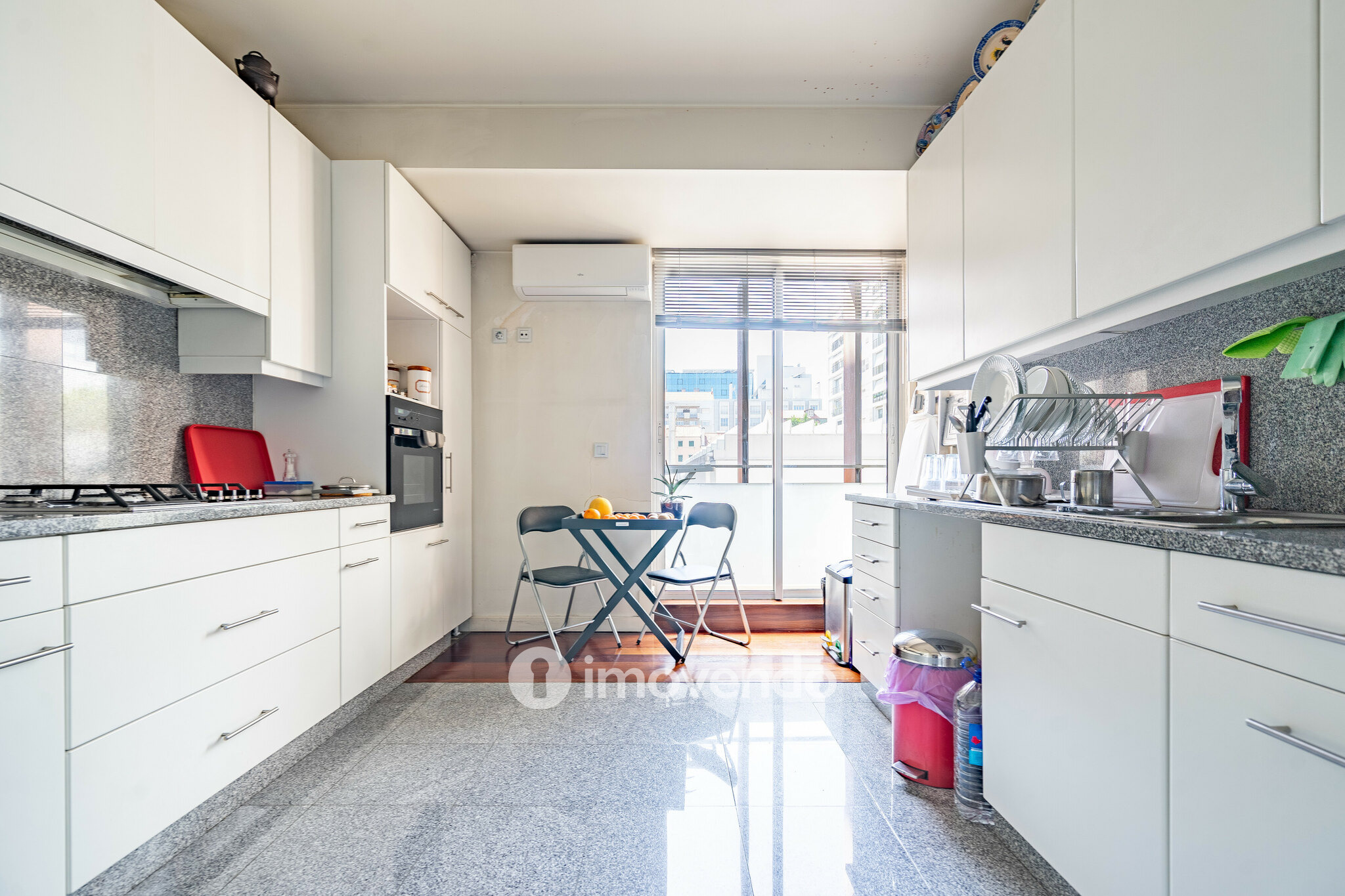 Apartamento T3 premium, com estacionamento, nas Amoreiras, Lisboa