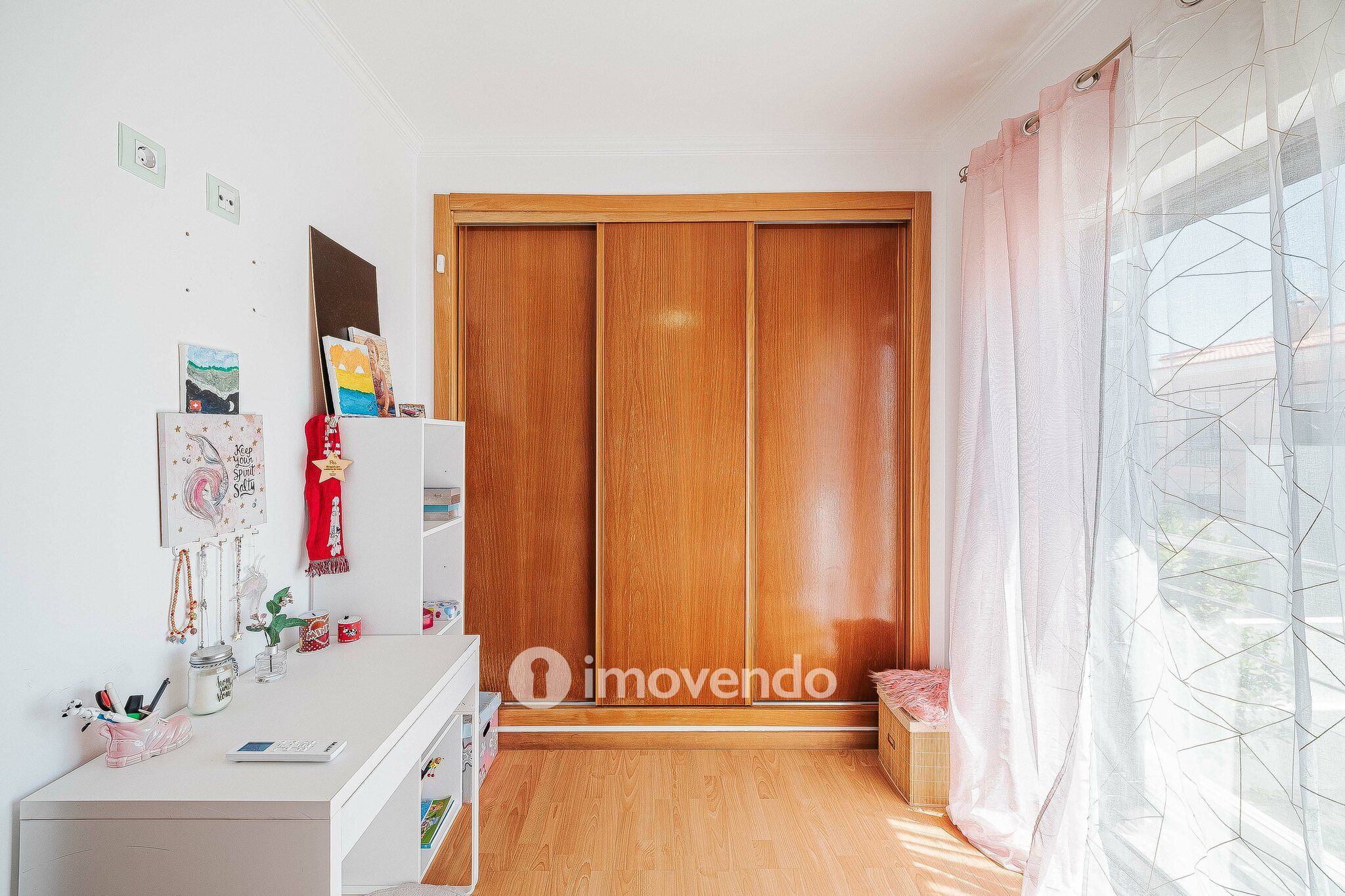 Moradia T3+1 de design moderno, com jardim, na Quinta do Anjo