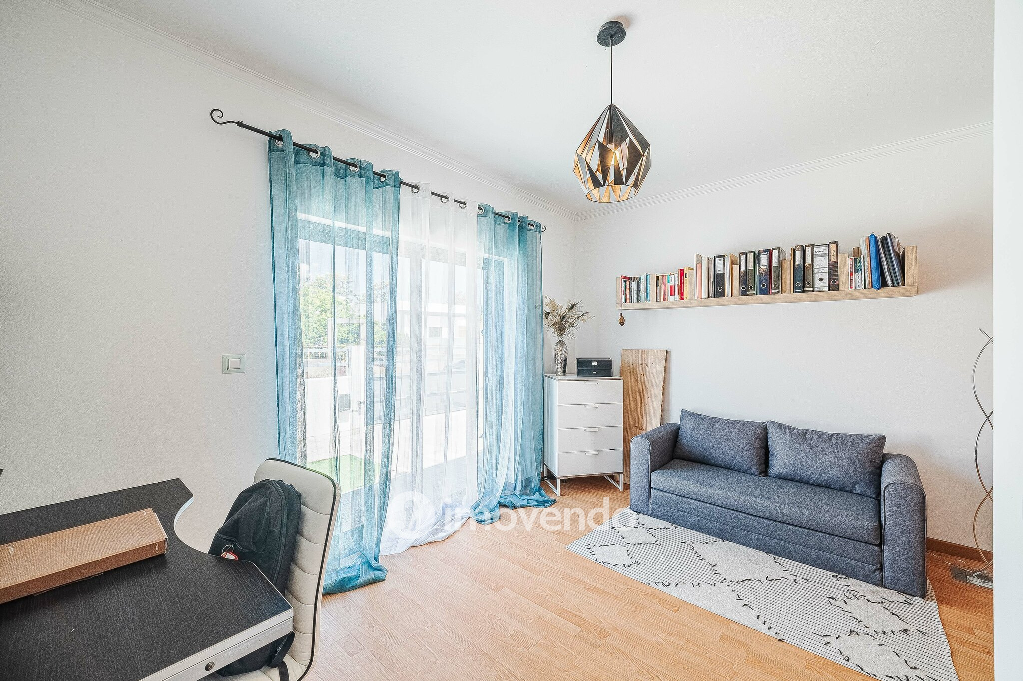 Moradia T3+1 de design moderno, com jardim, na Quinta do Anjo