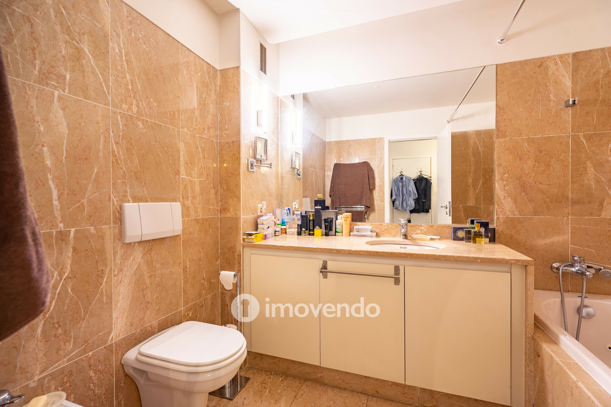 Apartamento T3 premium, com estacionamento, nas Amoreiras, Lisboa