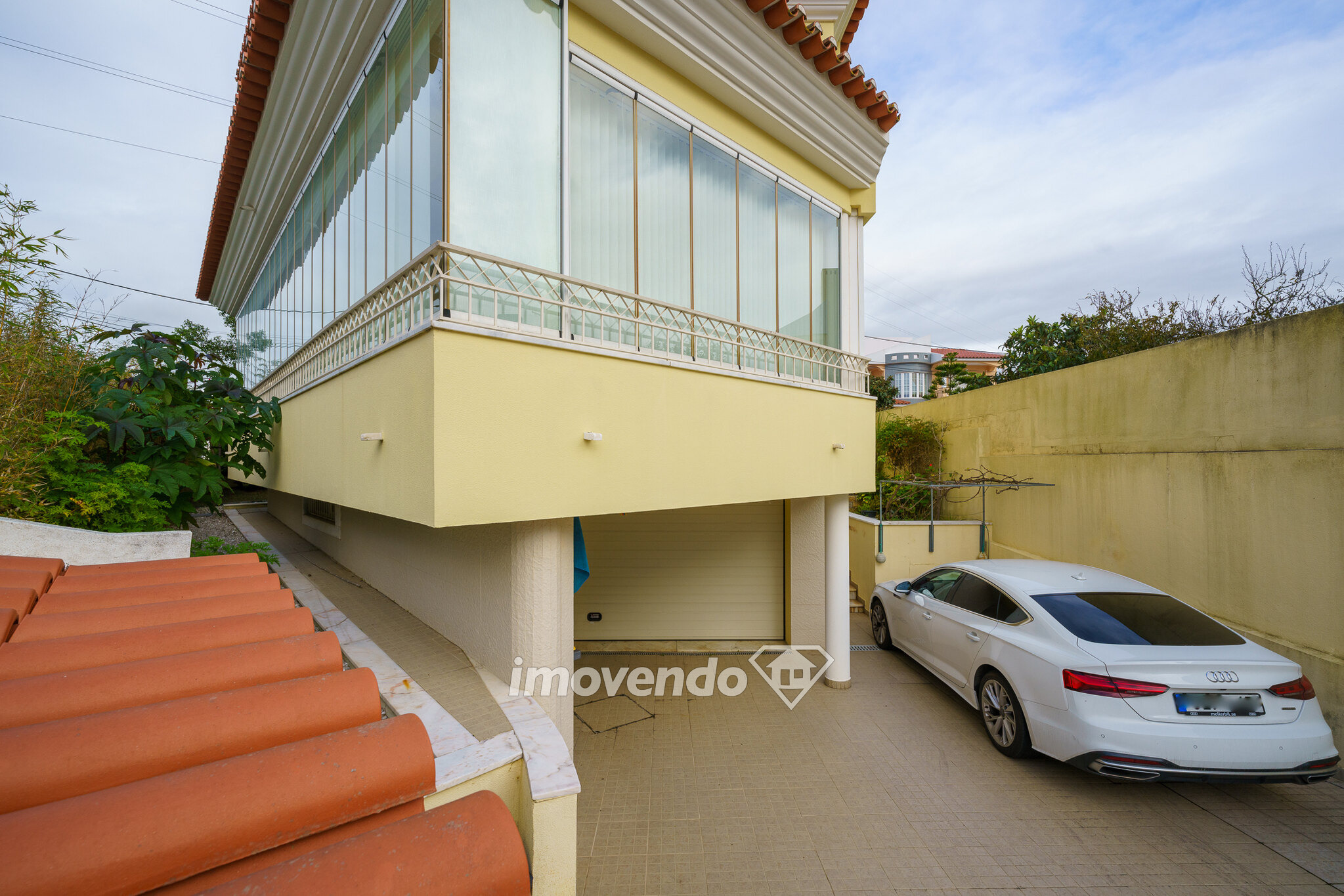 Moradia exclusiva T3+1 com garagem e jardim, na Marisol, Corroios