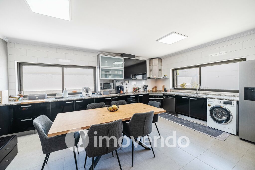 Moradia T3 em Palmela, Quinta do Anjo com 300 m<sup>2</sup> por 499.000