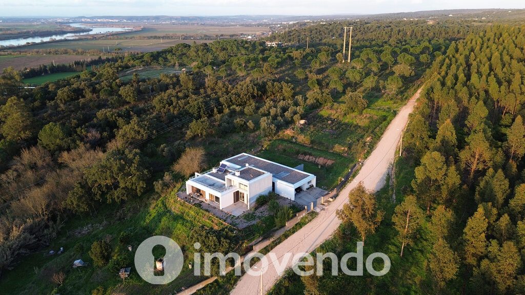 Moradia T4 em Chamusca, Santarém com 3.520 m<sup>2</sup> por 550.000