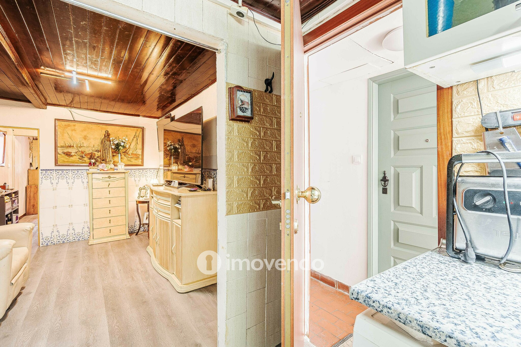 Apartamento T1, próximo do Jardim da Estrela, no centro de Lisboa