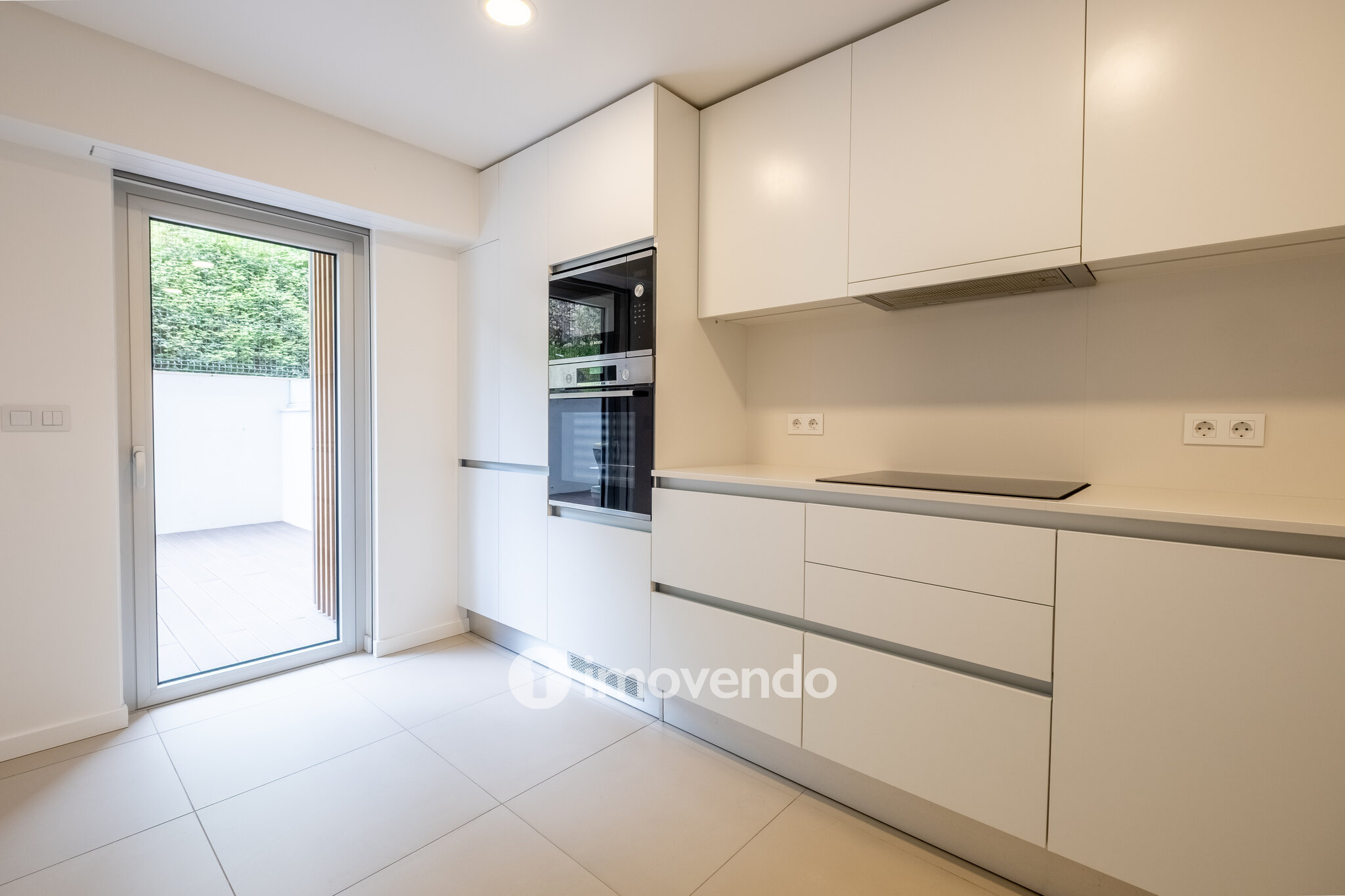 Apartamento T3 exclusivo, com terraço, nos Terraços do Rio, Coimbra