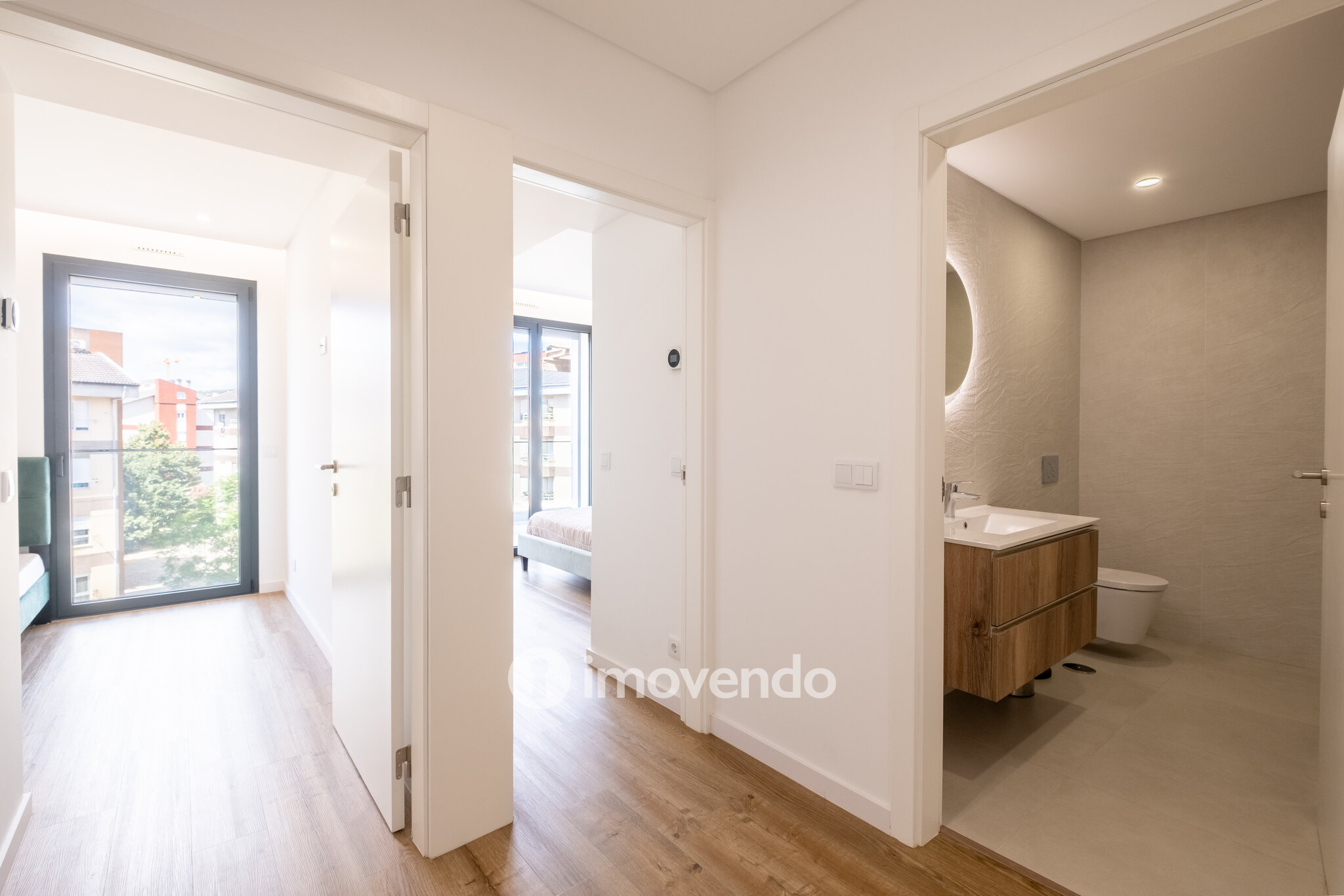 Apartamento T1+1, semi-novo, em Coimbra