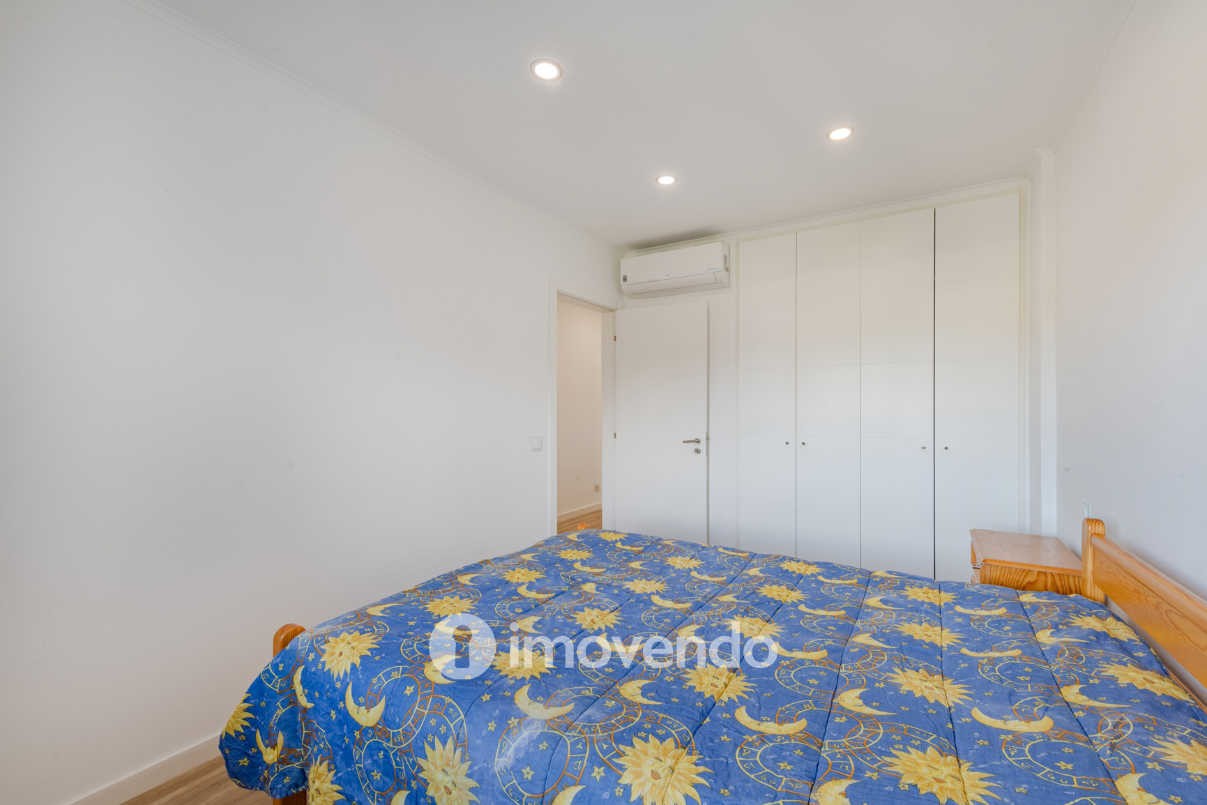 Apartamento T1 com parqueamento, em condomínio com piscina, Albufeira